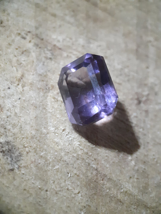 Octagon clear purple natural amethyst, 12.00 ct - Natural Gems Belgium