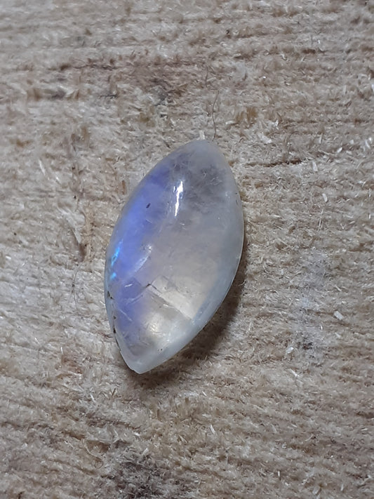 pale blue marquise cabochon moonstone, 4.95 ct - Natural Gems Belgium