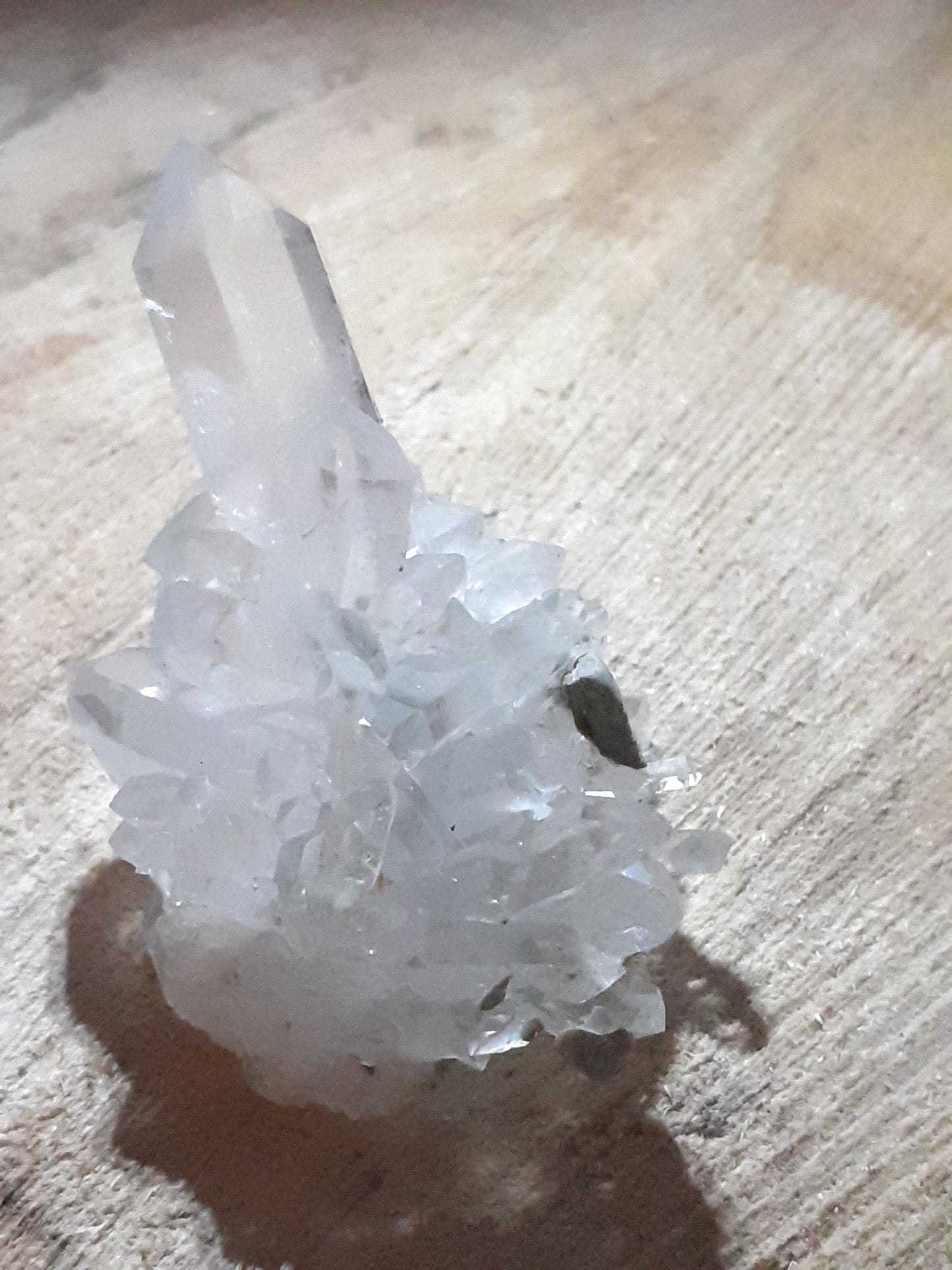 Natural  clear Quartz crystal, 132.20 ct - Natural Gems Belgium