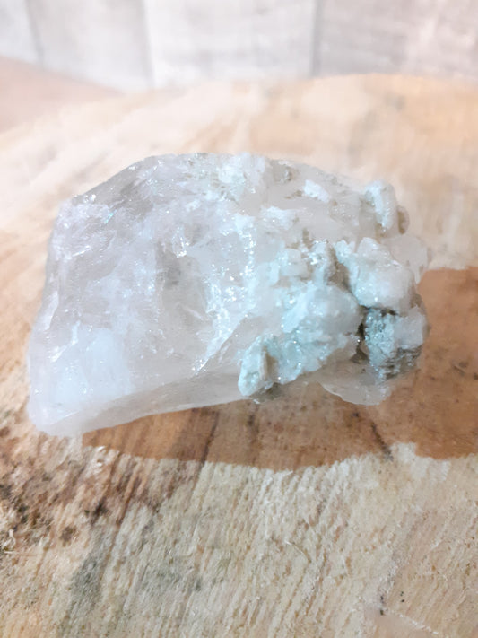 Natural crystal of Quartz with remains of feldspar crust, 469.35 ct - Natural Gems Belgium