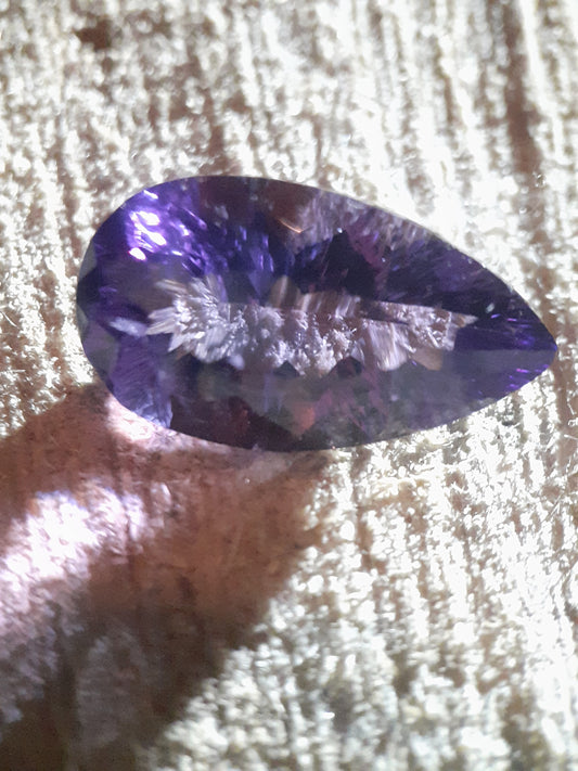 Purple natural nice faceted natural Amethyst 9.75 ct pear - Natural Gems Belgium
