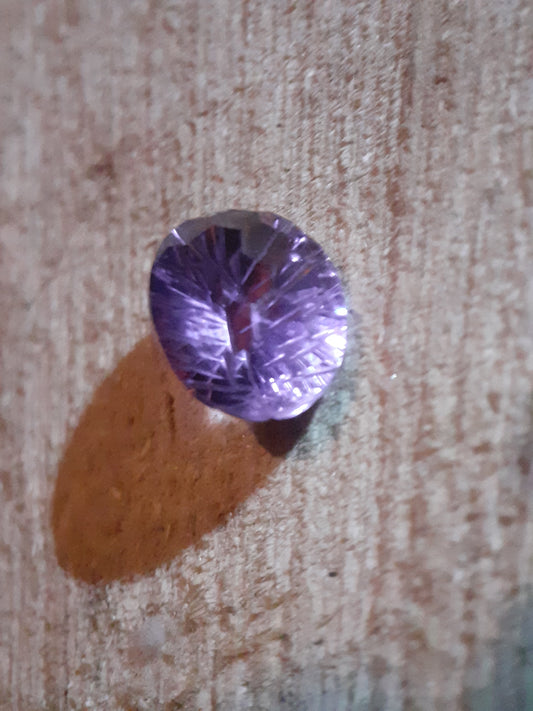 Purple natural magnificent faceted oval Amethyst 4.35 ct - Natural Gems Belgium