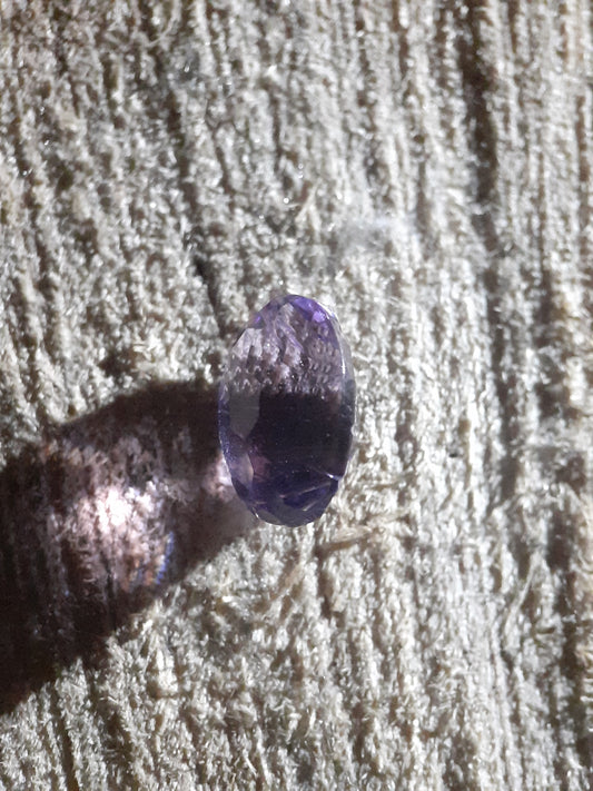 Purple natural oval Amethyst 3.65 ct - Natural Gems Belgium