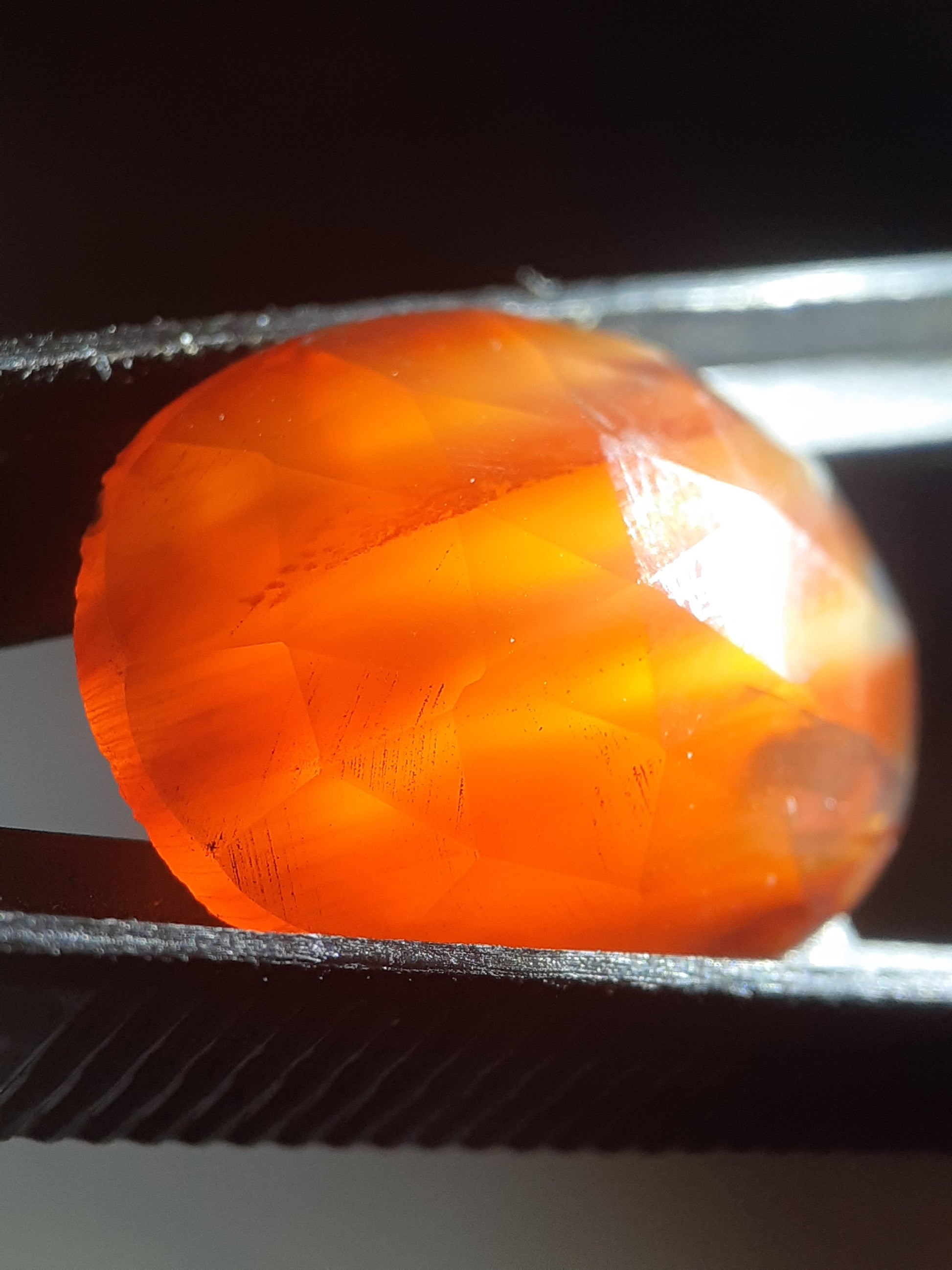 bicolor orange and red Carnelian,rose cut, oval, 12.70 ct - Natural Gems Belgium