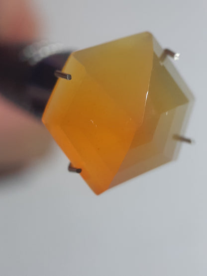 yellow orange Carnelian,rose cut, hexagon, 7.15 ct - Natural Gems Belgium