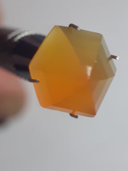 yellow orange Carnelian,rose cut, hexagon, 7.15 ct - Natural Gems Belgium