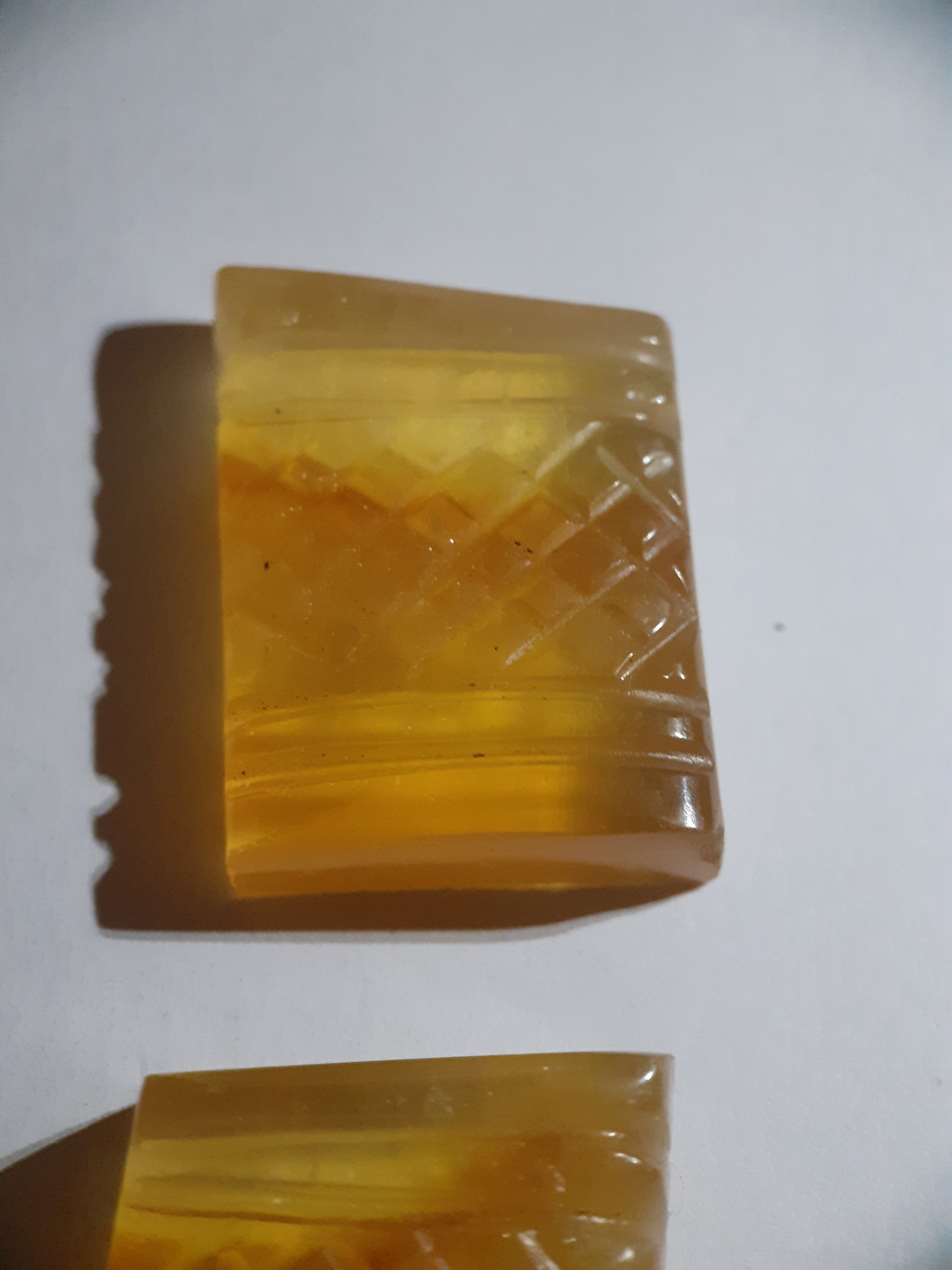 Handcarved Fluorite :pair of book covers yellow orange - natural fluorite 76.70 ct - Natural Gems Belgium