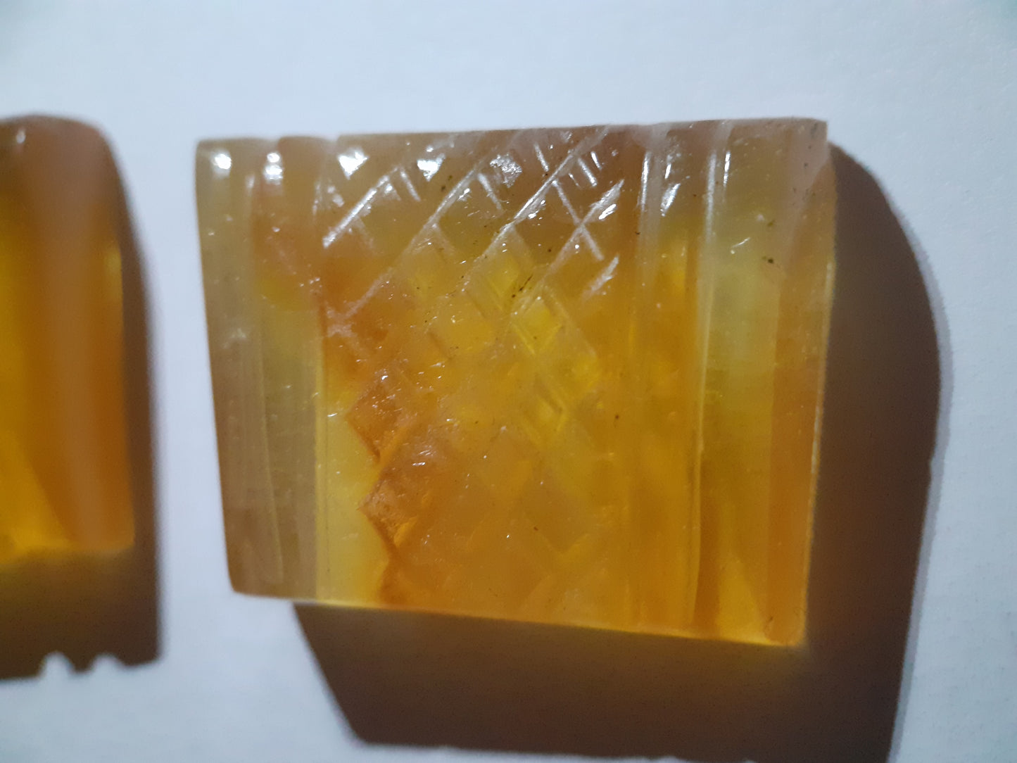 Handcarved Fluorite :pair of book covers yellow orange - natural fluorite 76.70 ct - Natural Gems Belgium