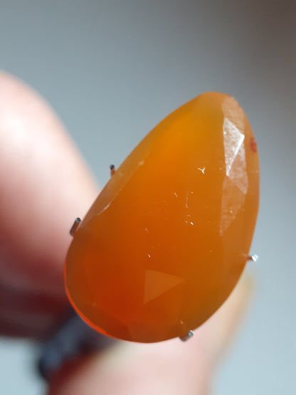 reddish orange natural Carnelian,rose cut, free form, 12.35 ct - Natural Gems Belgium