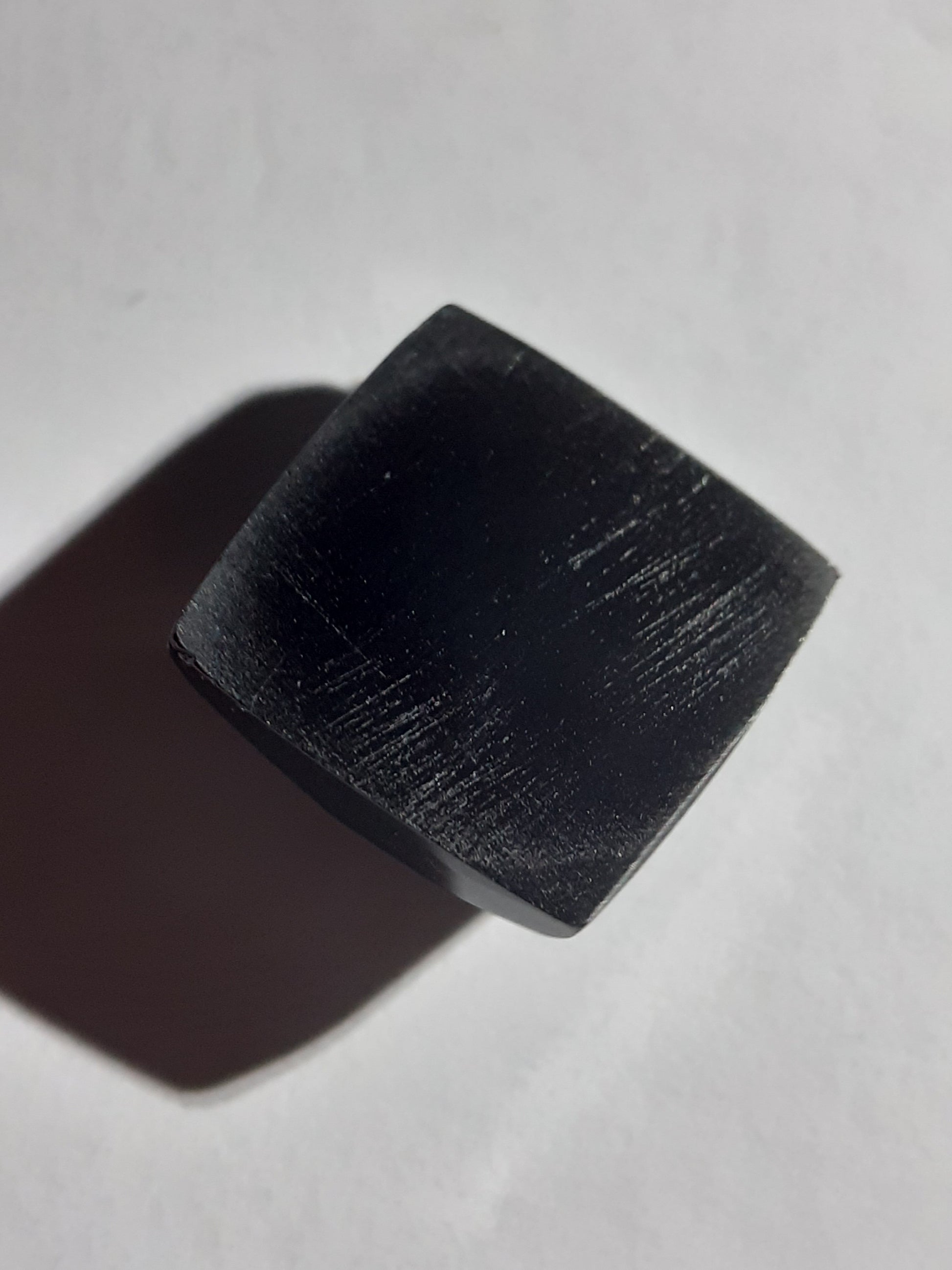 Natural Black Spinel, square cushion rose cut , 5.05 ct, Afrika , untreated - Natural Gems Belgium