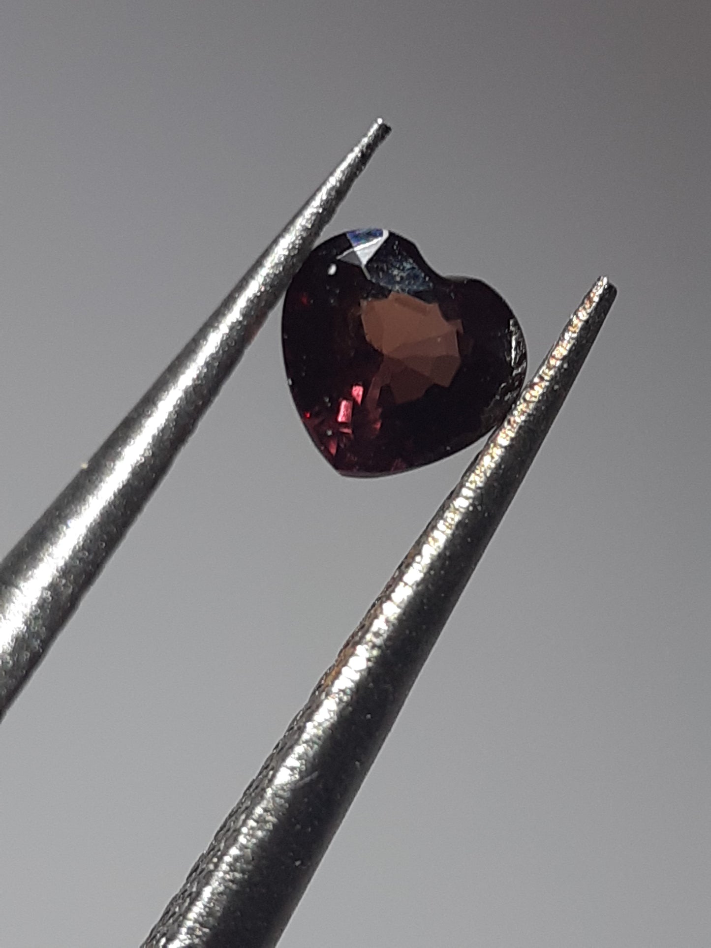 Natural purplish pink Sapphire - 0.23 ct - Heart - unheated - Tanzania - Certified by NGB - Natural Gems Belgium