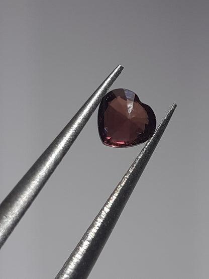 Natural purplish pink Sapphire - 0.23 ct - Heart - unheated - Tanzania - Certified by NGB - Natural Gems Belgium