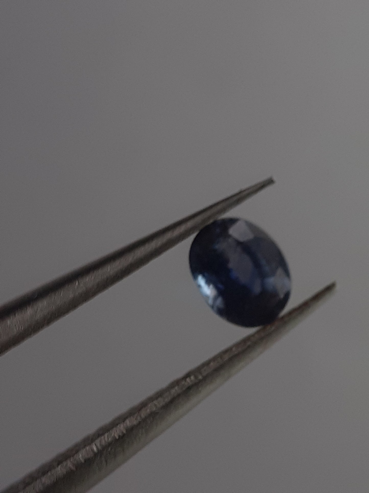 Natural light blue to deep Blue Sapphire - 0.31ct - oval - Heated - Madagascar - Certified by NGB - Natural Gems Belgium