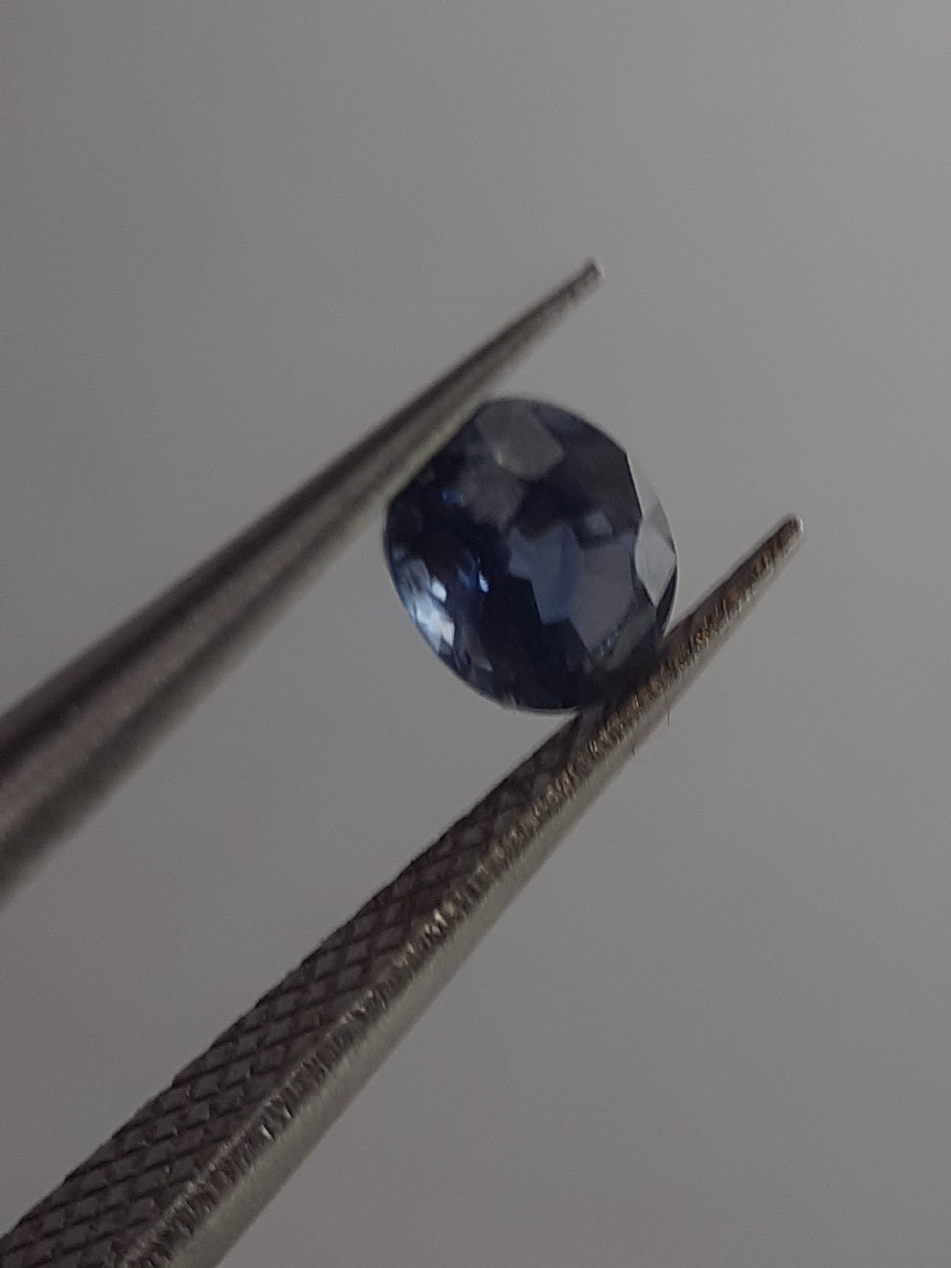 Natural light blue to deep Blue Sapphire - 0.31ct - oval - Heated - Madagascar - Certified by NGB - Natural Gems Belgium