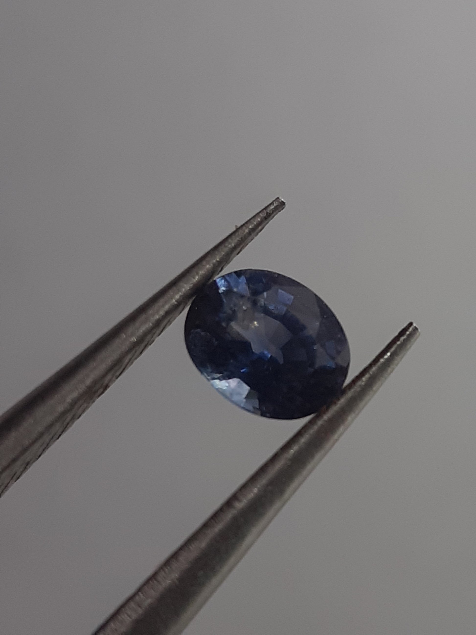 Natural light blue to deep Blue Sapphire - 0.31ct - oval - Heated - Madagascar - Certified by NGB - Natural Gems Belgium