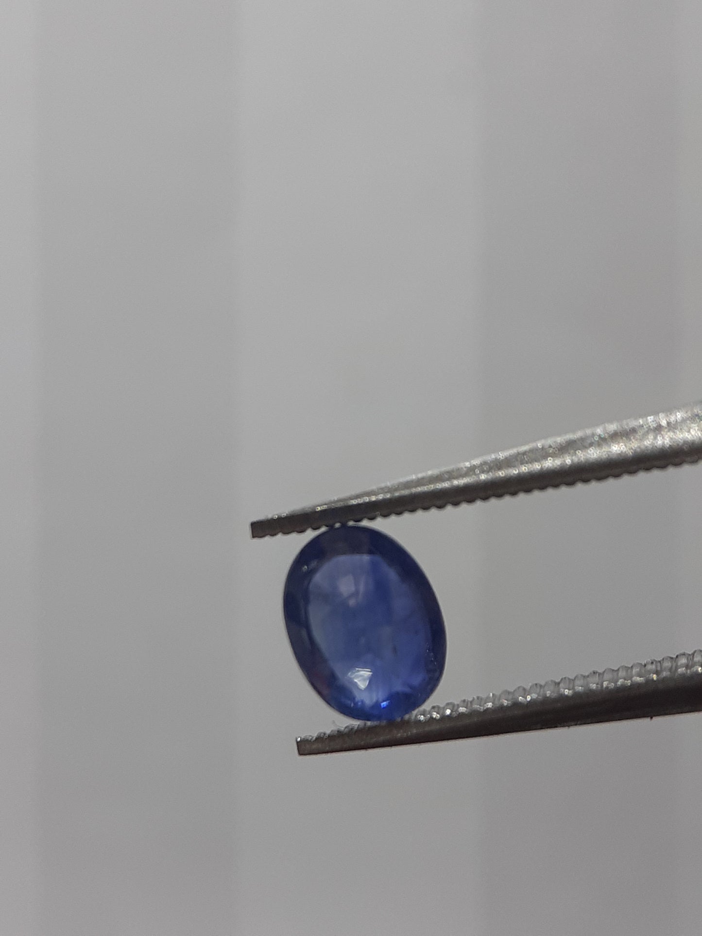 Natural blue sapphire - 0.47 ct - oval - heated - Australia - certified by NGB - Natural Gems Belgium