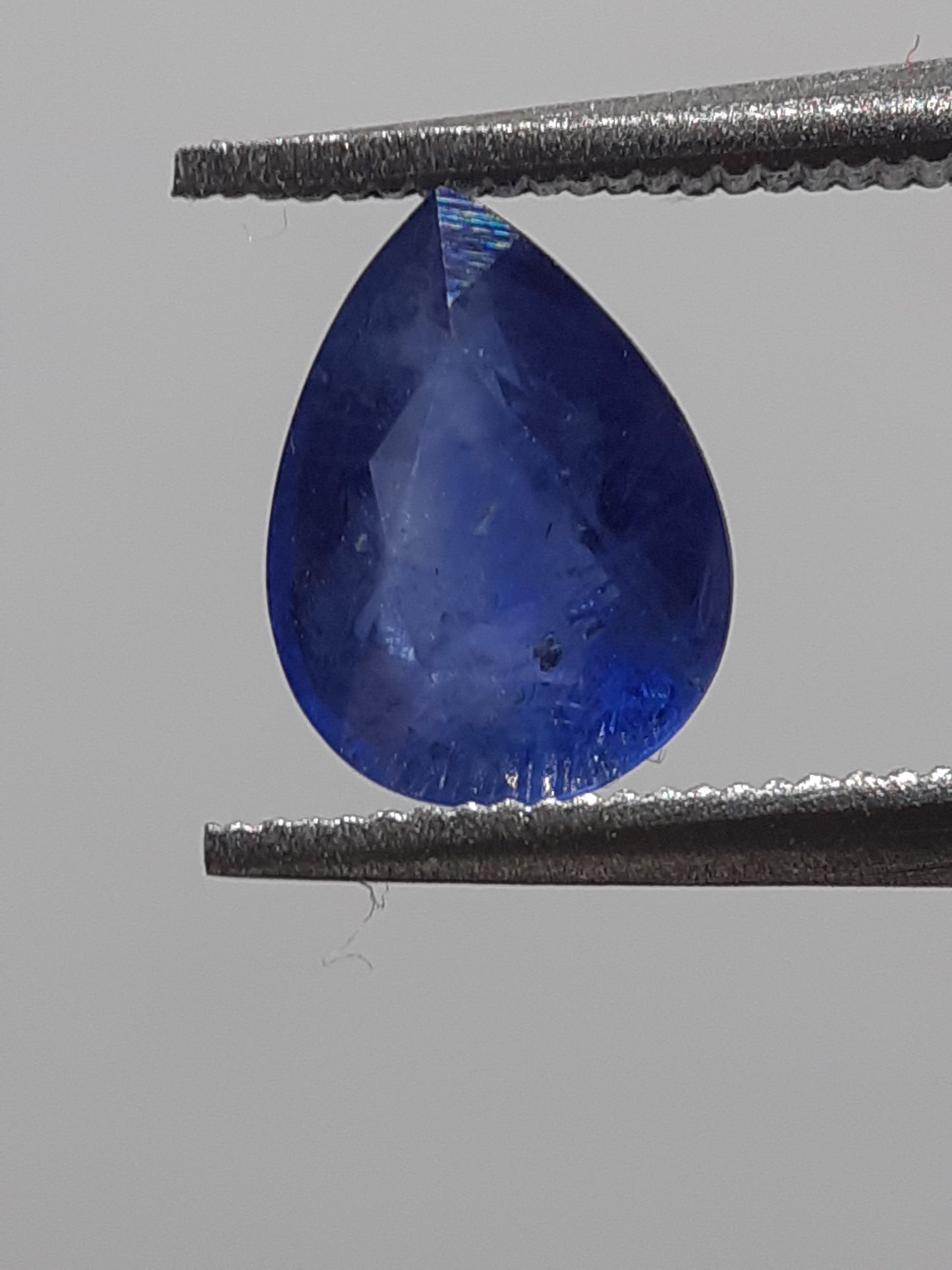 Natural blue sapphire - 0.80 ct - Pear - heated - Ceylon - certified by NGB - Natural Gems Belgium