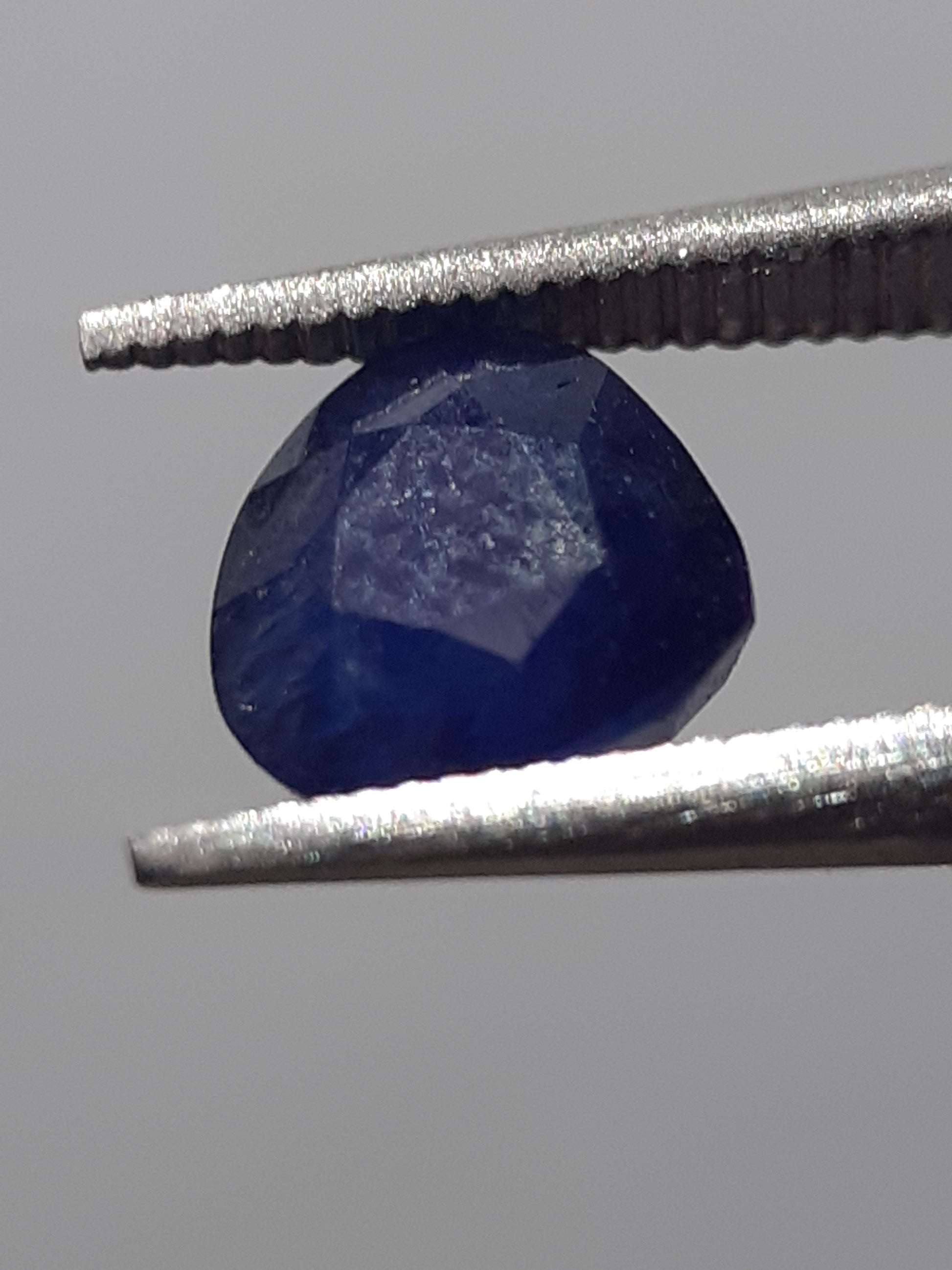 Natural blue sapphire - 0.97 ct - Pear - heated - Ceylon - certified by NGB - Natural Gems Belgium