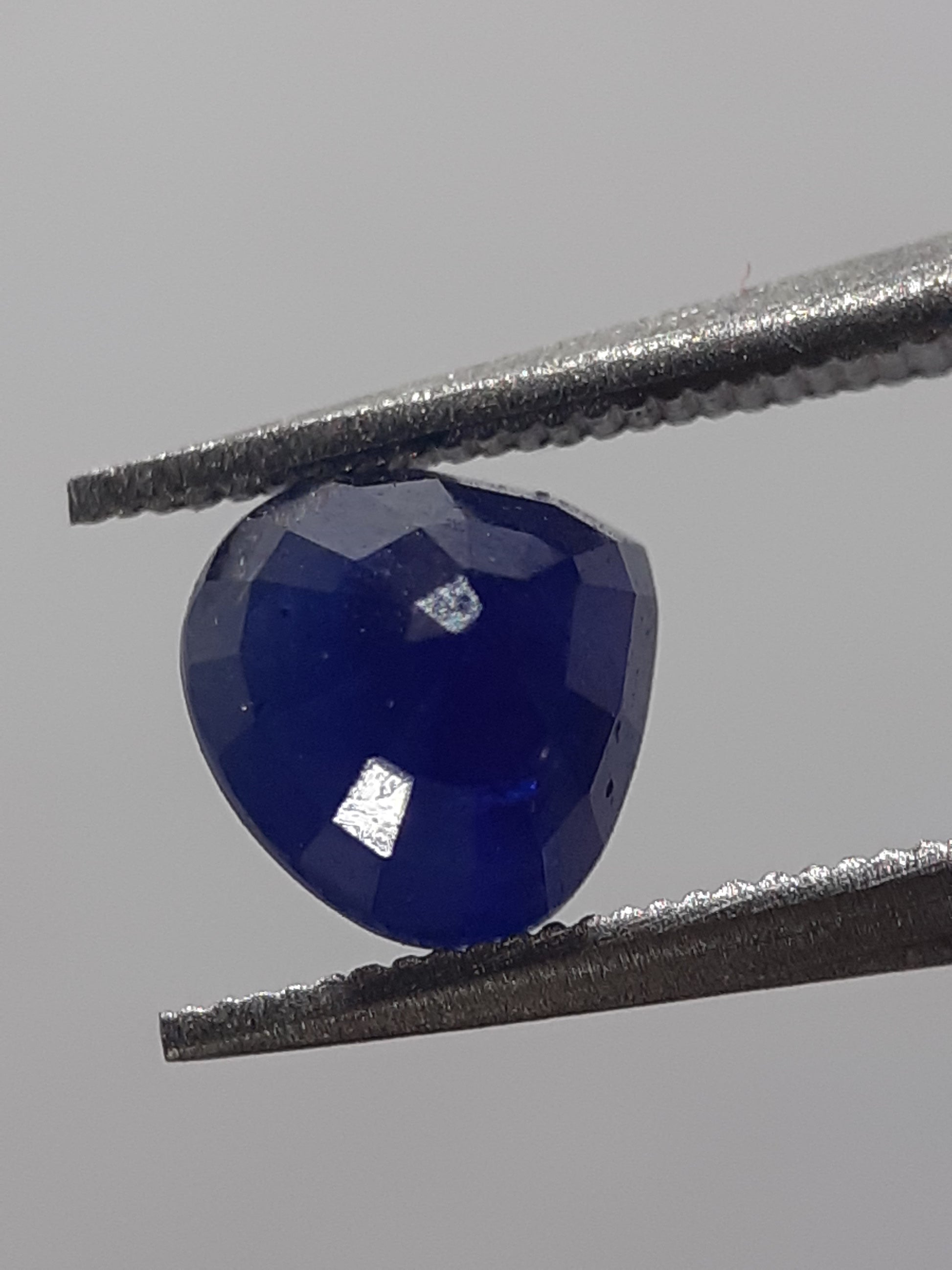 Natural blue sapphire - 0.97 ct - Pear - heated - Ceylon - certified by NGB - Natural Gems Belgium