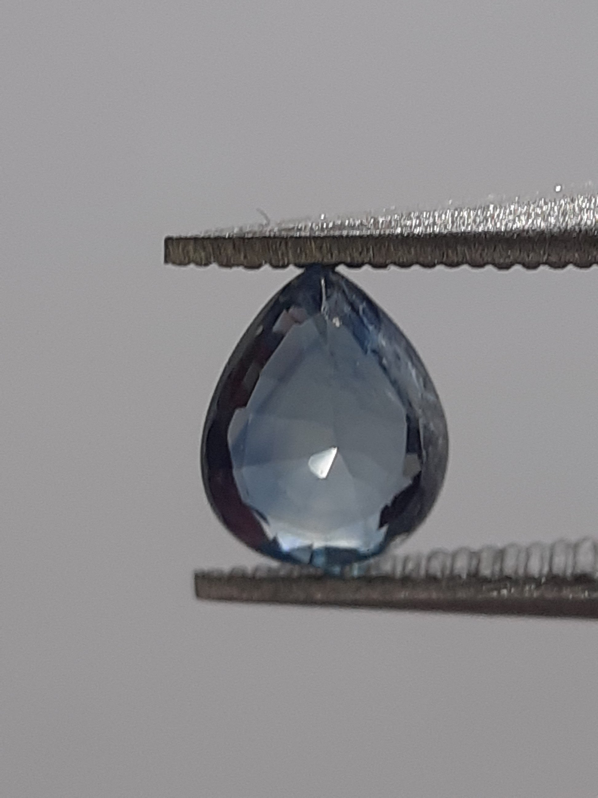 Natural blue sapphire - 0.38 ct - Pear - heated - Australia - certified by NGB - Natural Gems Belgium