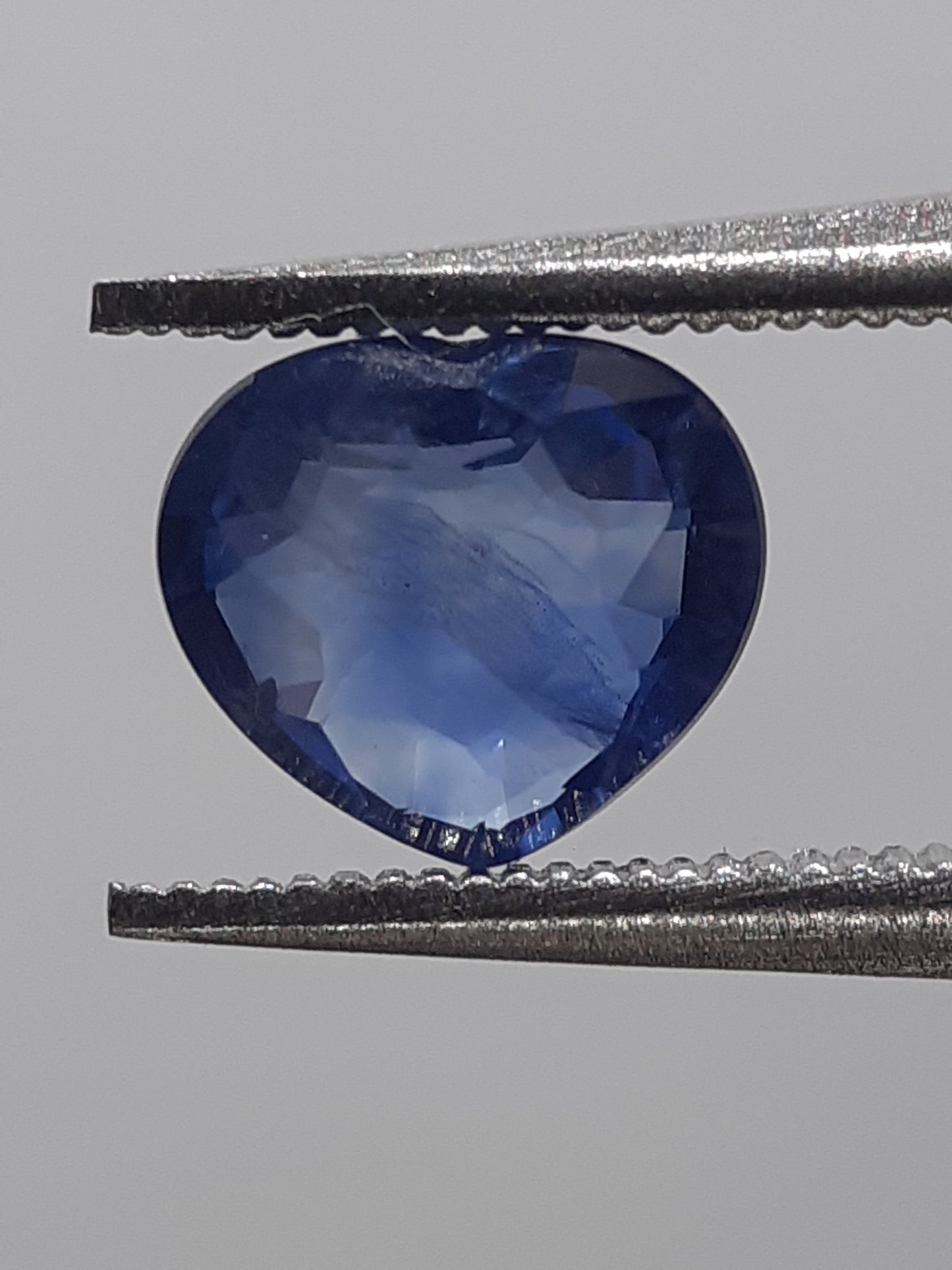 Natural blue sapphire - 0.75 ct - Heart - heated - Africa - certified by NGB - Natural Gems Belgium