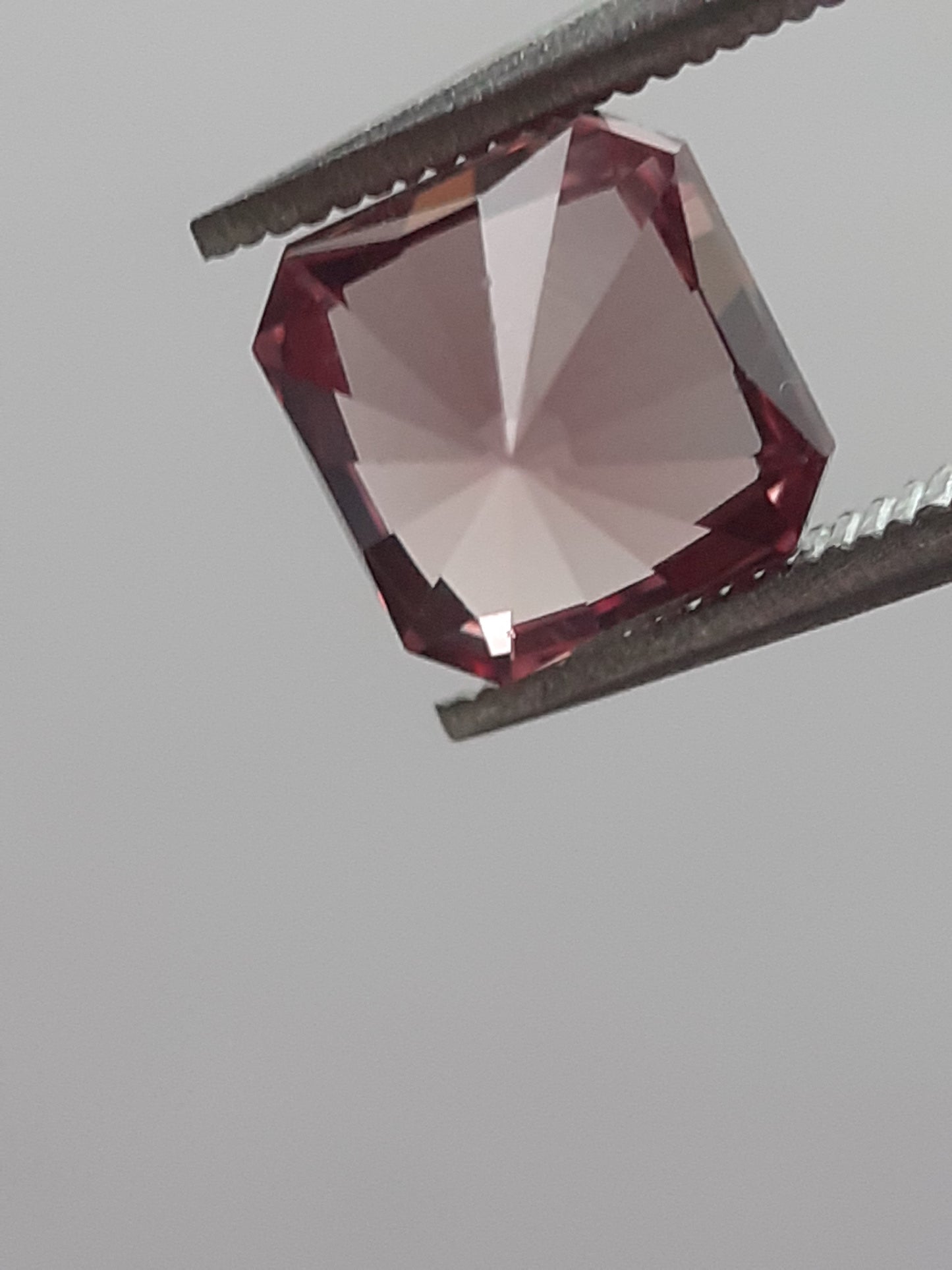 Natural Malaya Garnet - 1.19 ct - Square Octagon - unheated - Africa - certified by NGB - Natural Gems Belgium