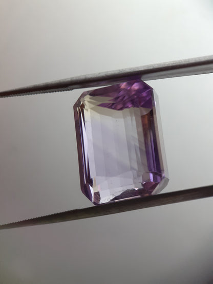 Natural light purple and yellow Ametrine - 17.98 ct - octagon - unheated - Bolivia - certified by NGB - Natural Gems Belgium