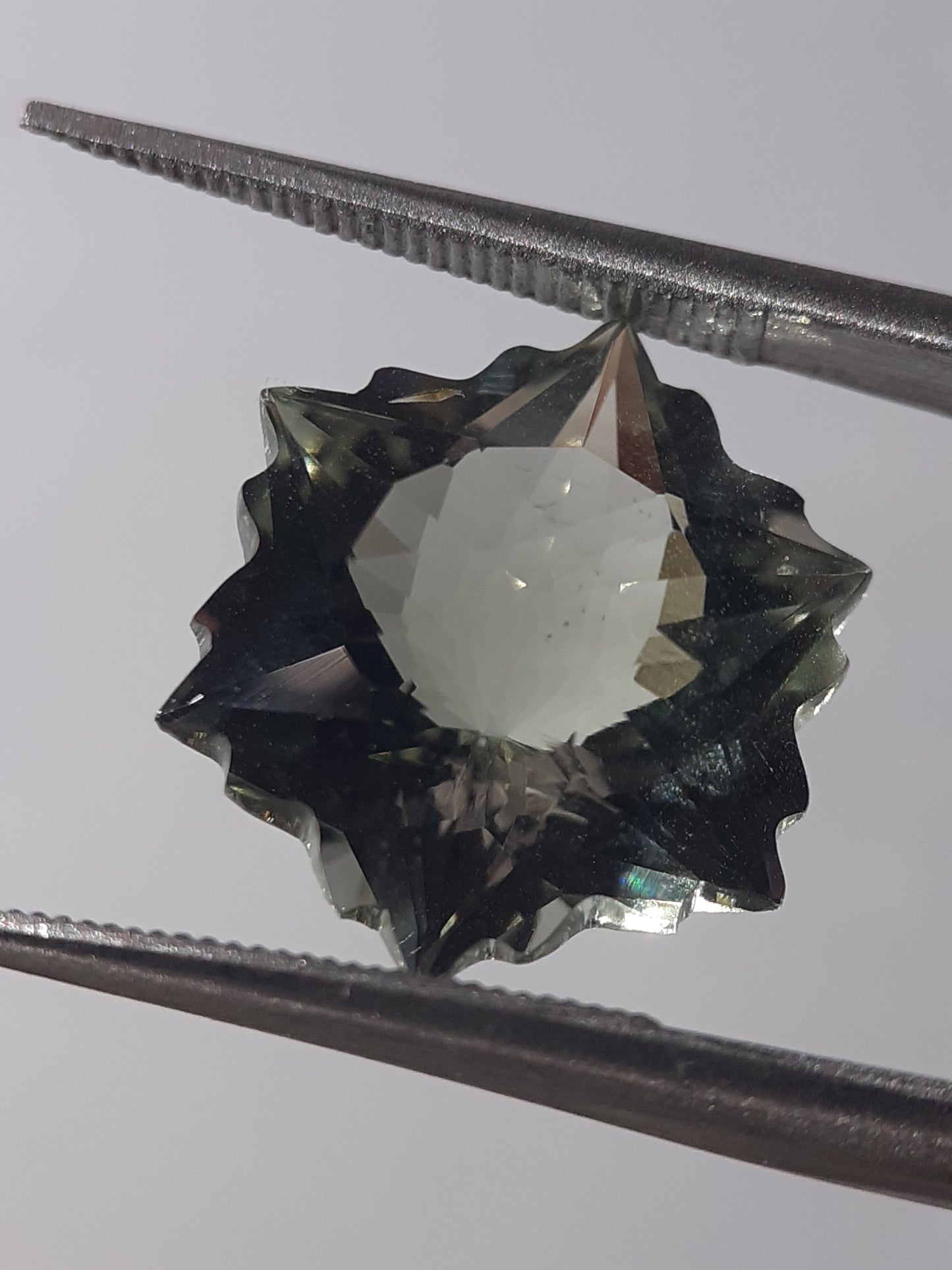 Natural green Amethyst - 4.65 ct - Hexagon - Snowflake - heated - certified by NGB - Natural Gems Belgium