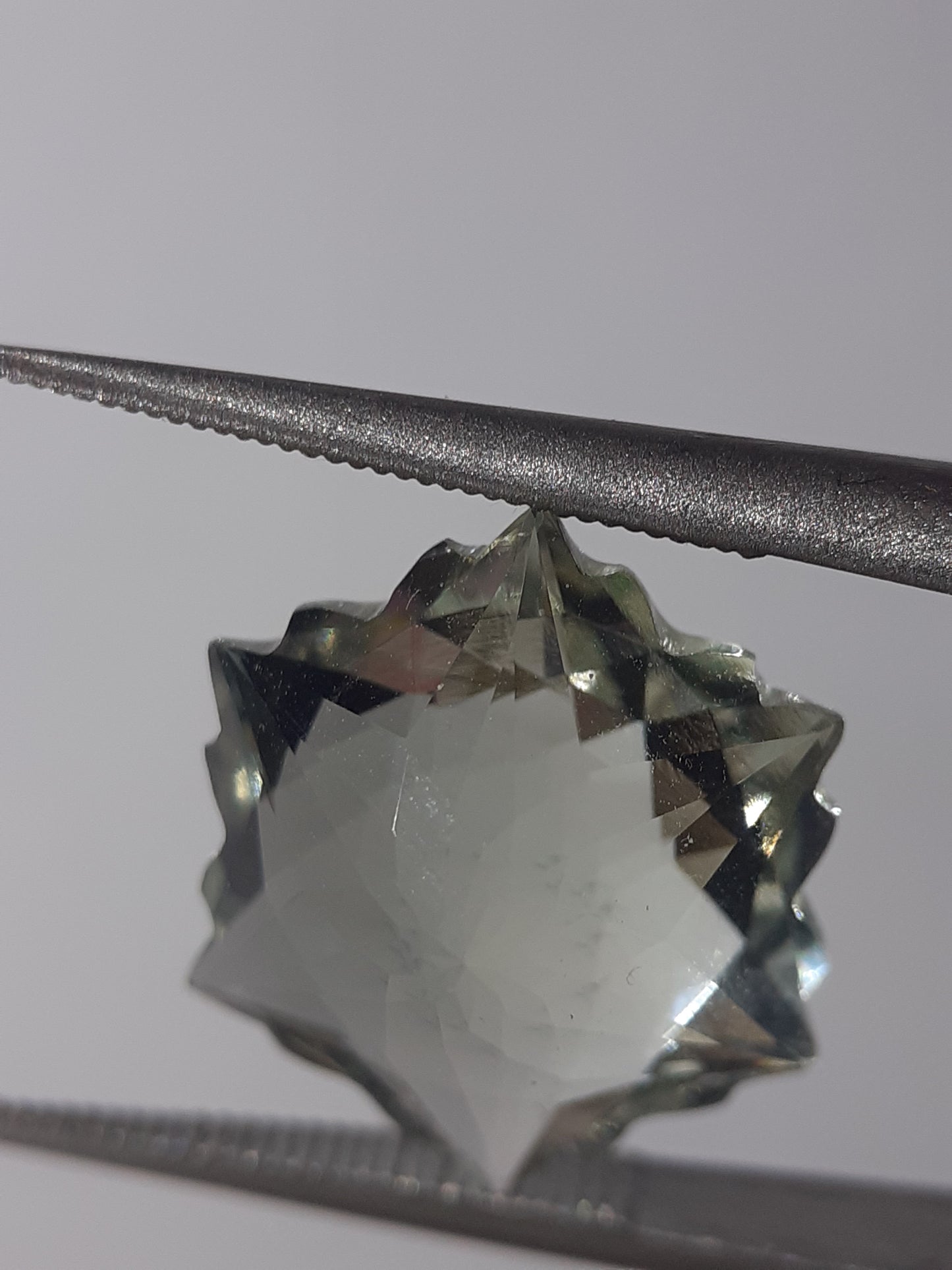 Natural green Amethyst - 4.65 ct - Hexagon - Snowflake - heated - certified by NGB - Natural Gems Belgium