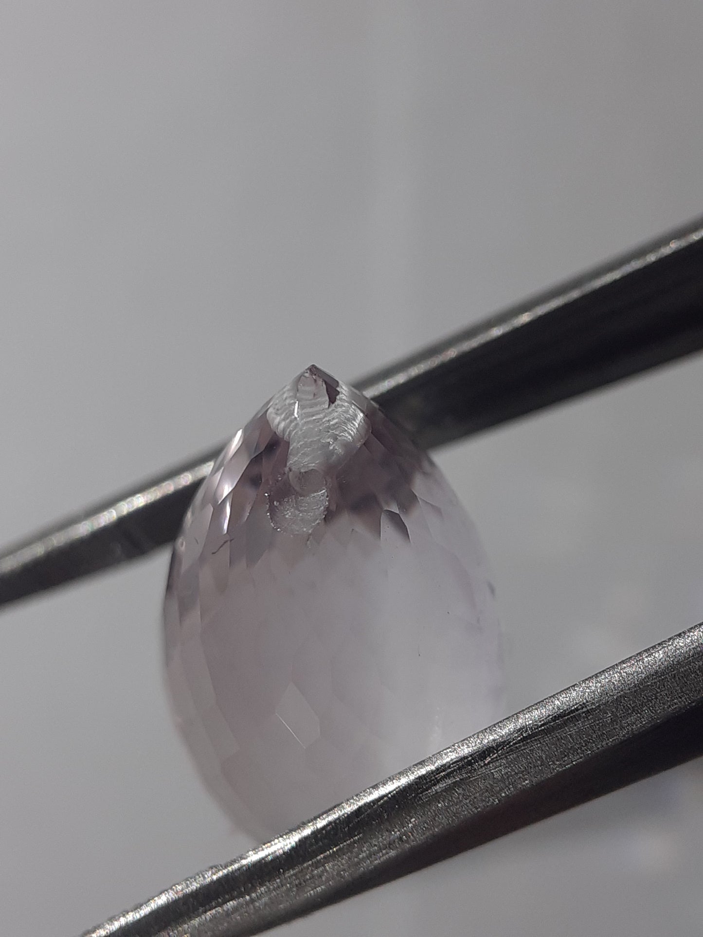 Natural light purple Amethyst - 11.96 ct - Briolette - unheated - certified by NGB - Natural Gems Belgium