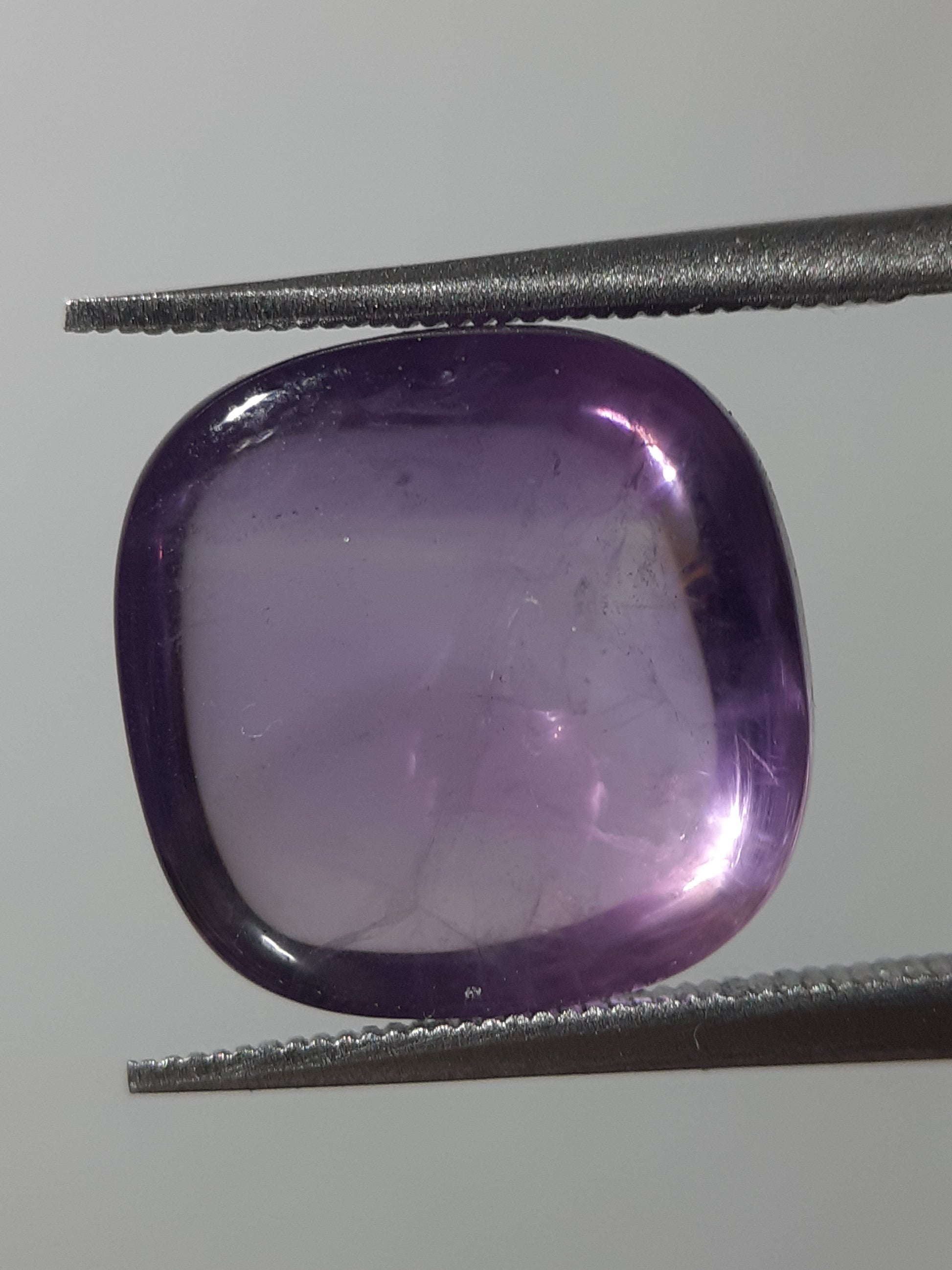 Natural purple Amethyst - 5.88 ct - cushion cabochon - unheated - certified by NGB - Natural Gems Belgium