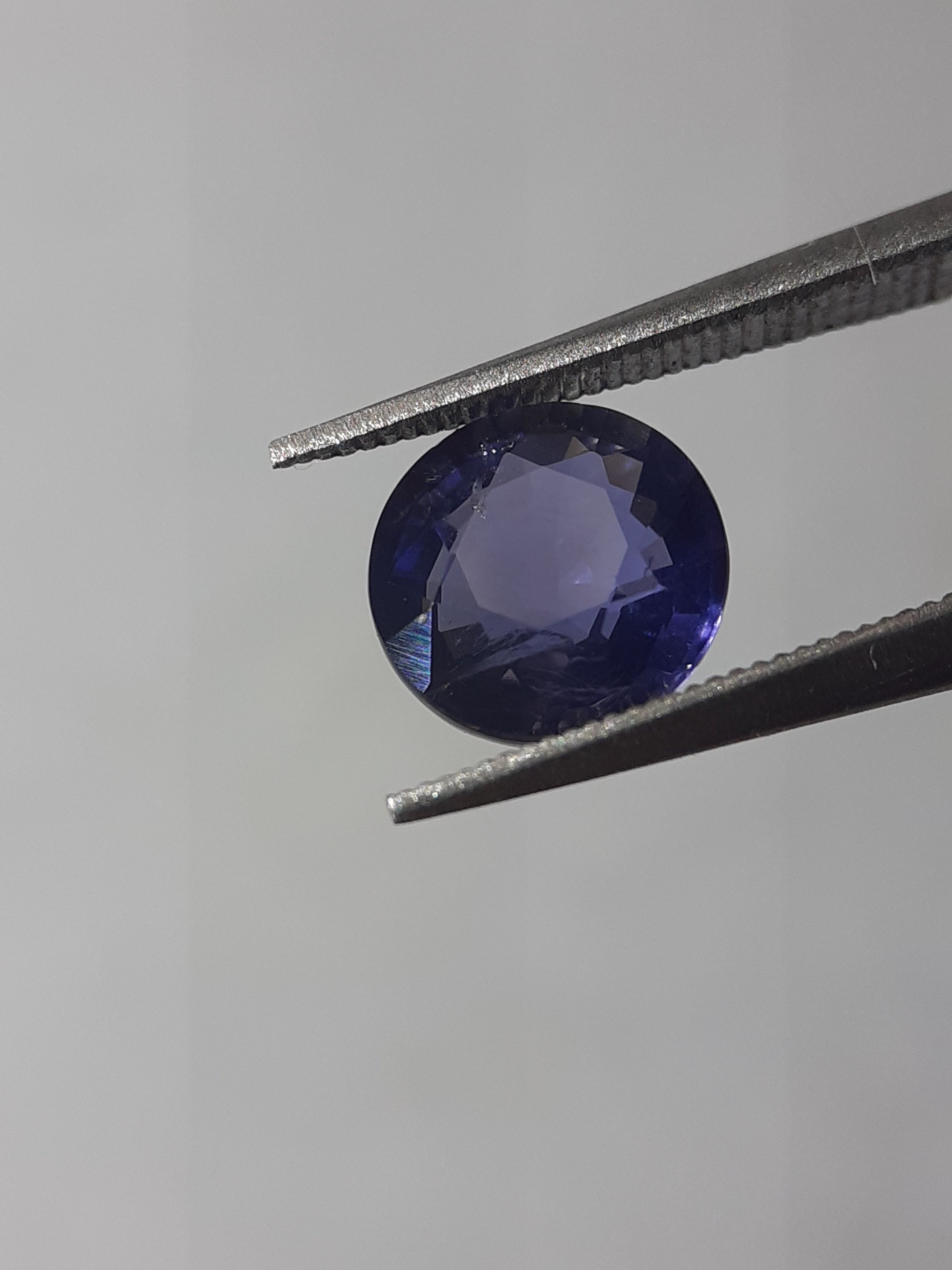 Natural Violet Bluet Iolite - 1.14 ct - round - unheated - certified by NGB - Natural Gems Belgium