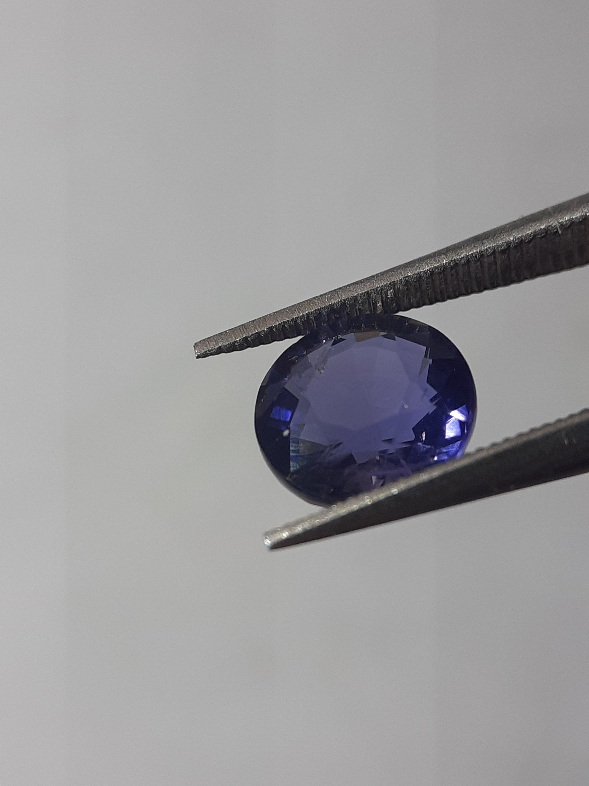 Natural Violet Bluet Iolite - 1.14 ct - round - unheated - certified by NGB - Natural Gems Belgium