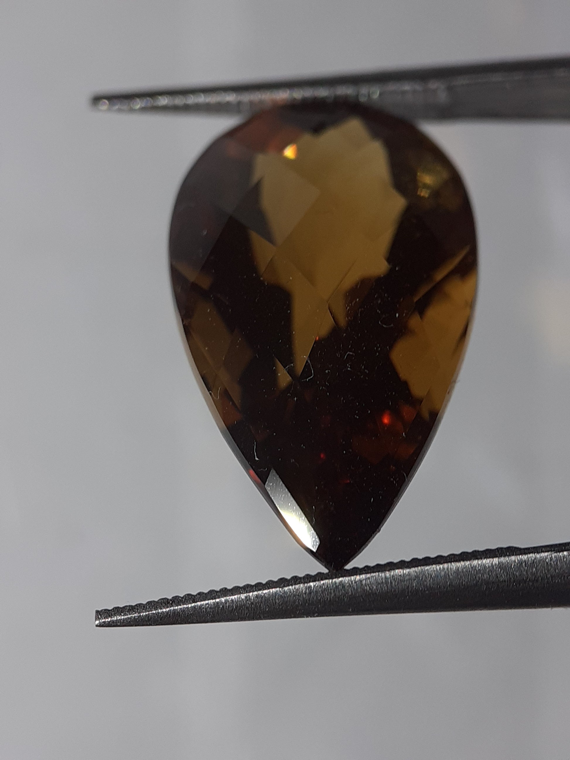 Natural orangy yellow Citrine - 9.05 ct - pear - unheated - certified by NGB - Natural Gems Belgium