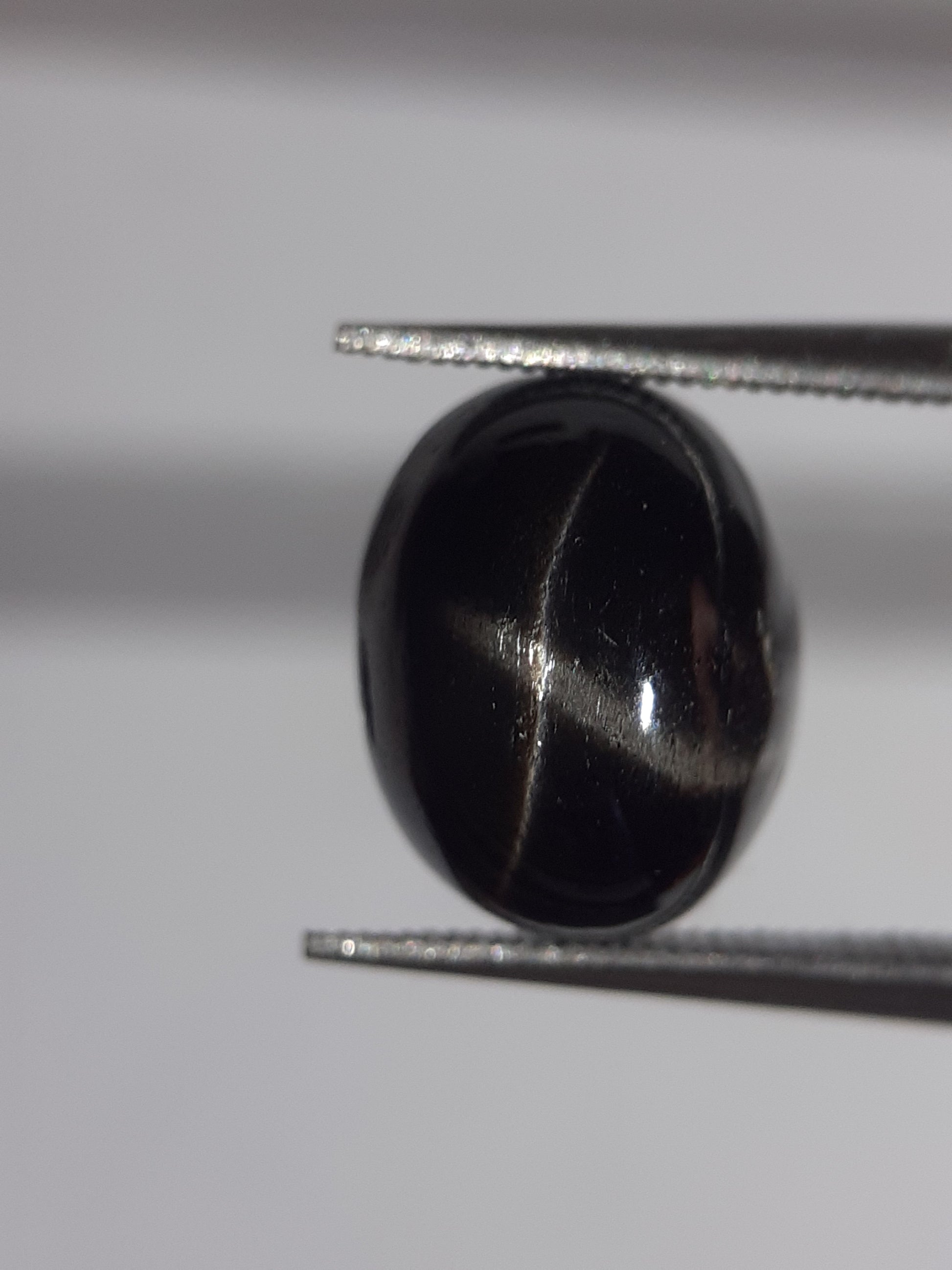 Natural black 4 ray star diopside - 3.79 ct - oval - unheated - certified by NGB - Natural Gems Belgium