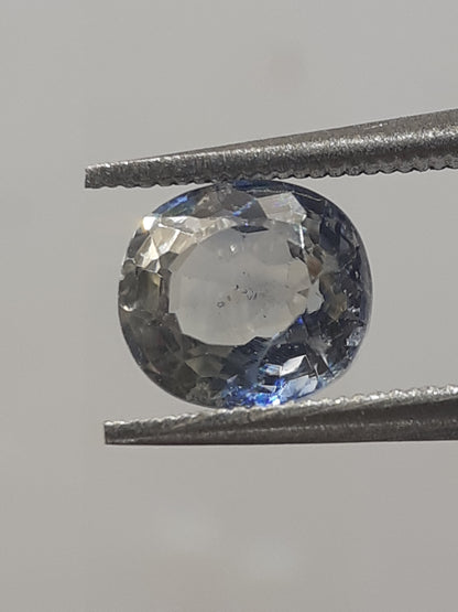 Natural light greenish blue sapphire - 1.00 ct - Oval - heated - certified by NGB - Natural Gems Belgium