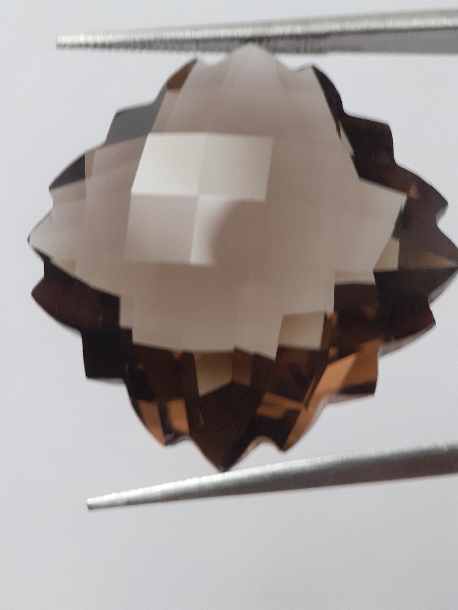 Natural brown smoky quartz - 19.70 ct - fancy  - unheated - certified by NGB - Natural Gems Belgium