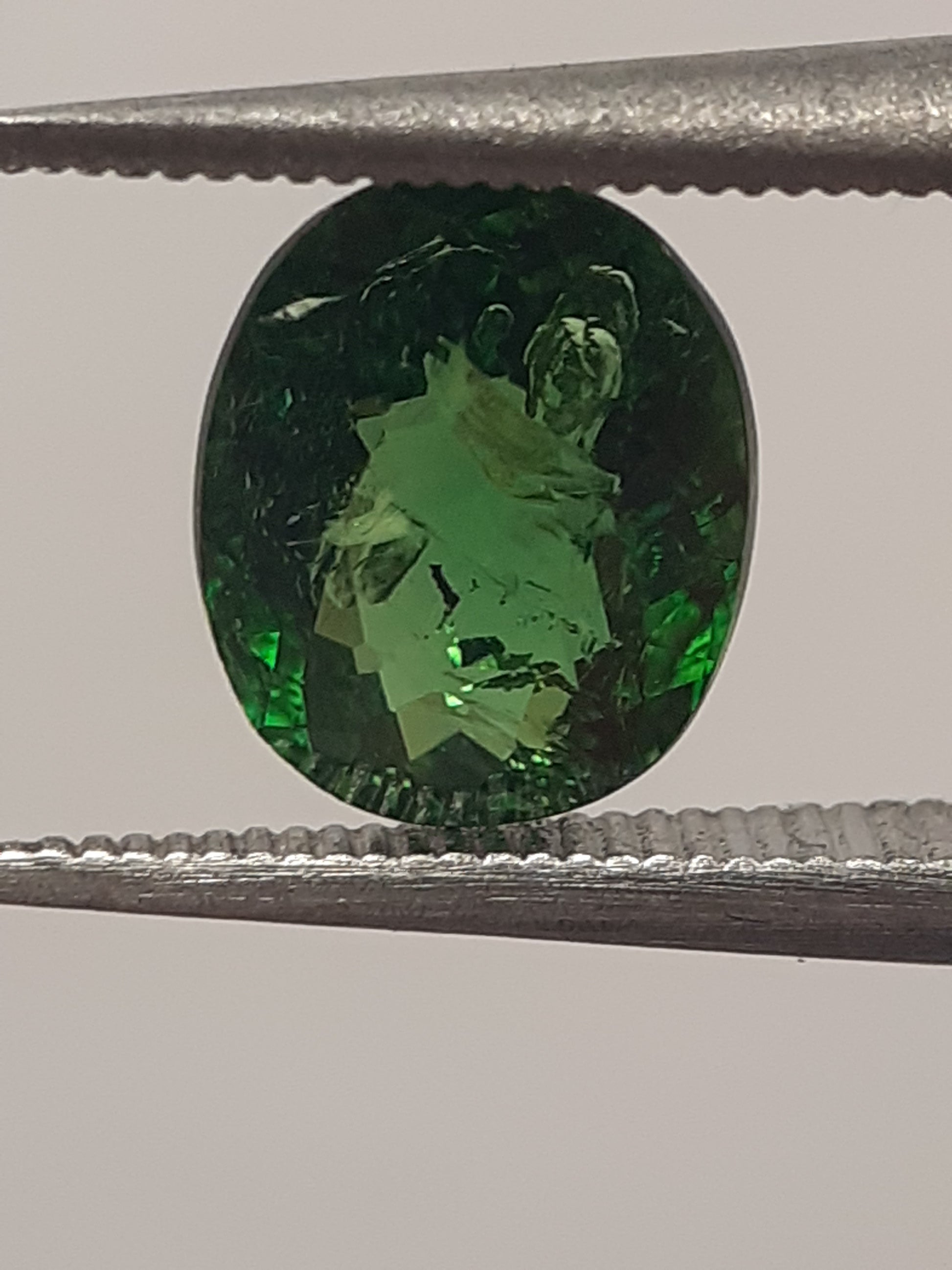 Natural Green Chrome Tourmaline - 0.96 ct - oval - unheated - certified by NGB - Natural Gems Belgium