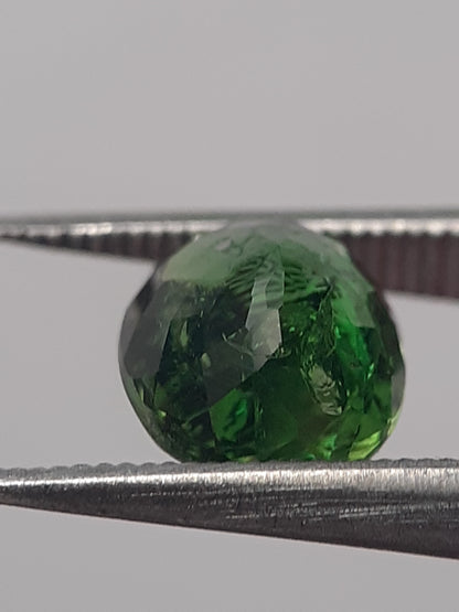 Natural Green Chrome Tourmaline - 0.96 ct - oval - unheated - certified by NGB - Natural Gems Belgium