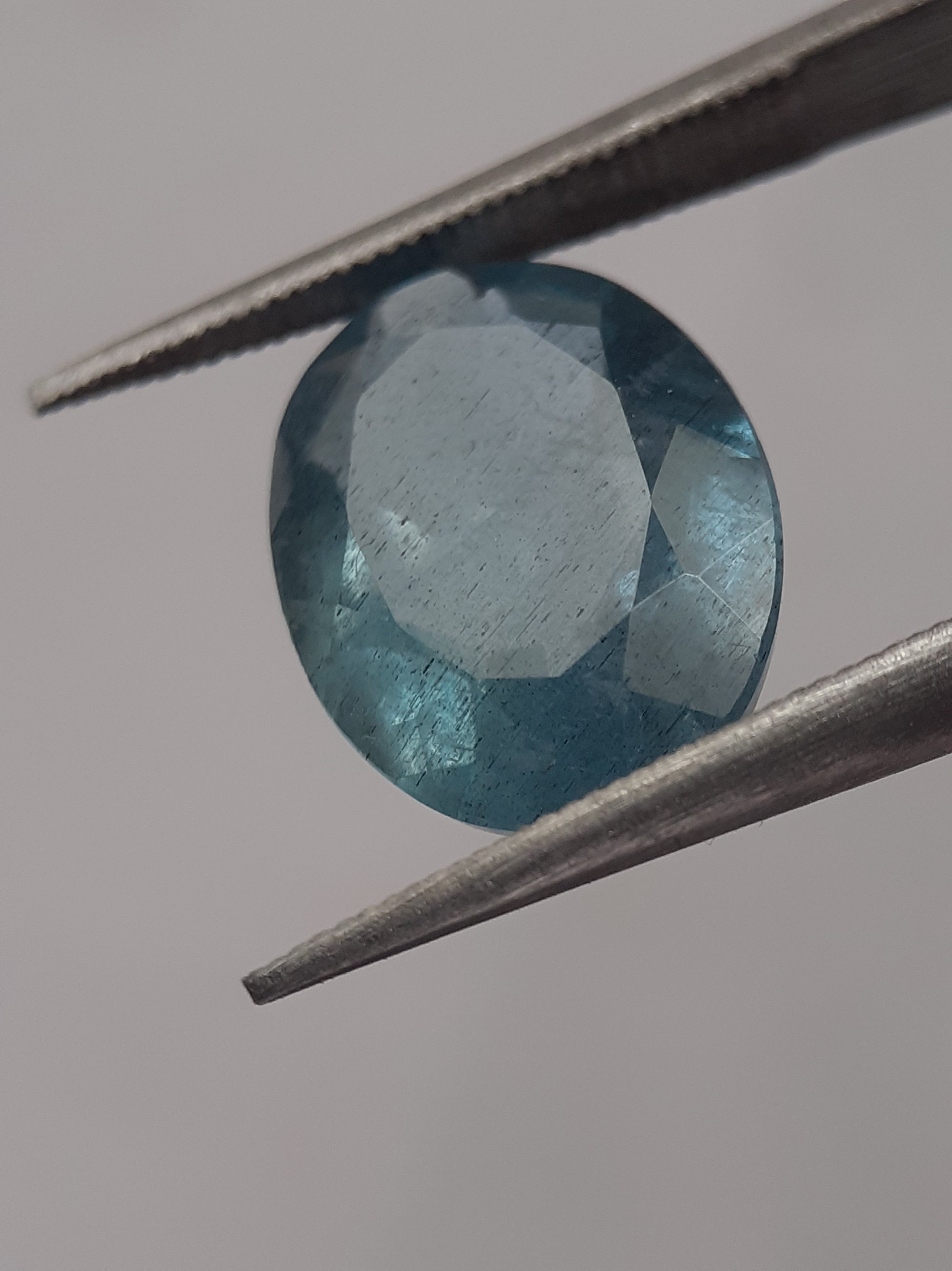 Natural greenish blue aquamarine - 2.46 ct - oval - unheated - certified by NGB - Natural Gems Belgium