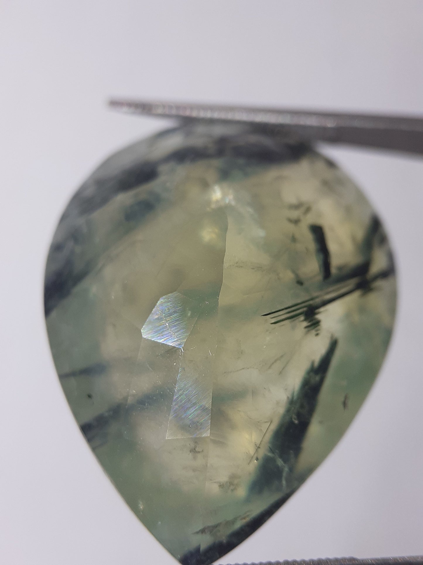 Natural yellowish green Prehnite - 26.86 ct - pear - unheated - certified by NGB - Natural Gems Belgium