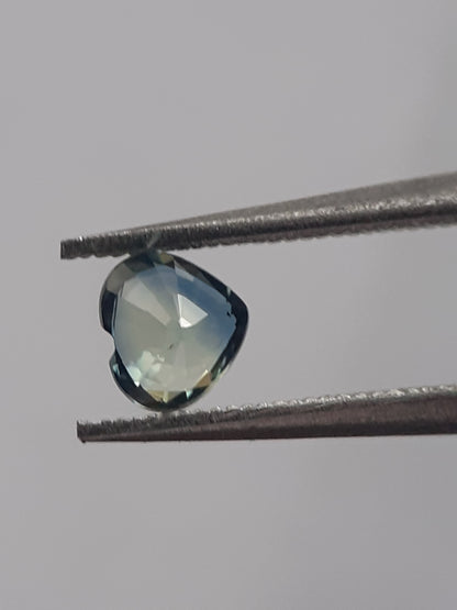 Natural bluish green sapphire - 0.28 ct - Heart - unheated - certified by NGB - Natural Gems Belgium