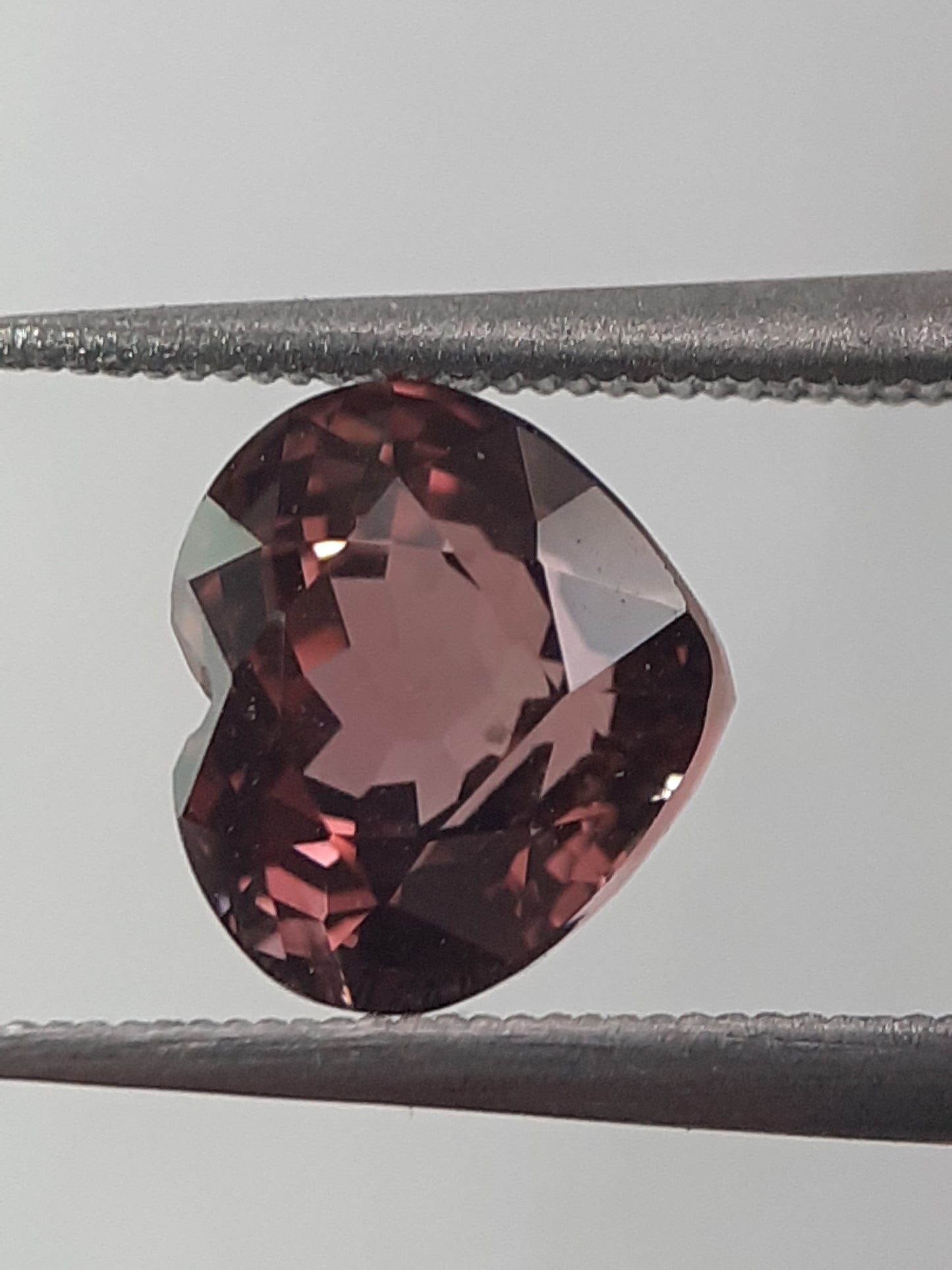 Natural Purplish pink Tourmaline - 1.74 ct - heart - unheated - certified by NGB - Natural Gems Belgium