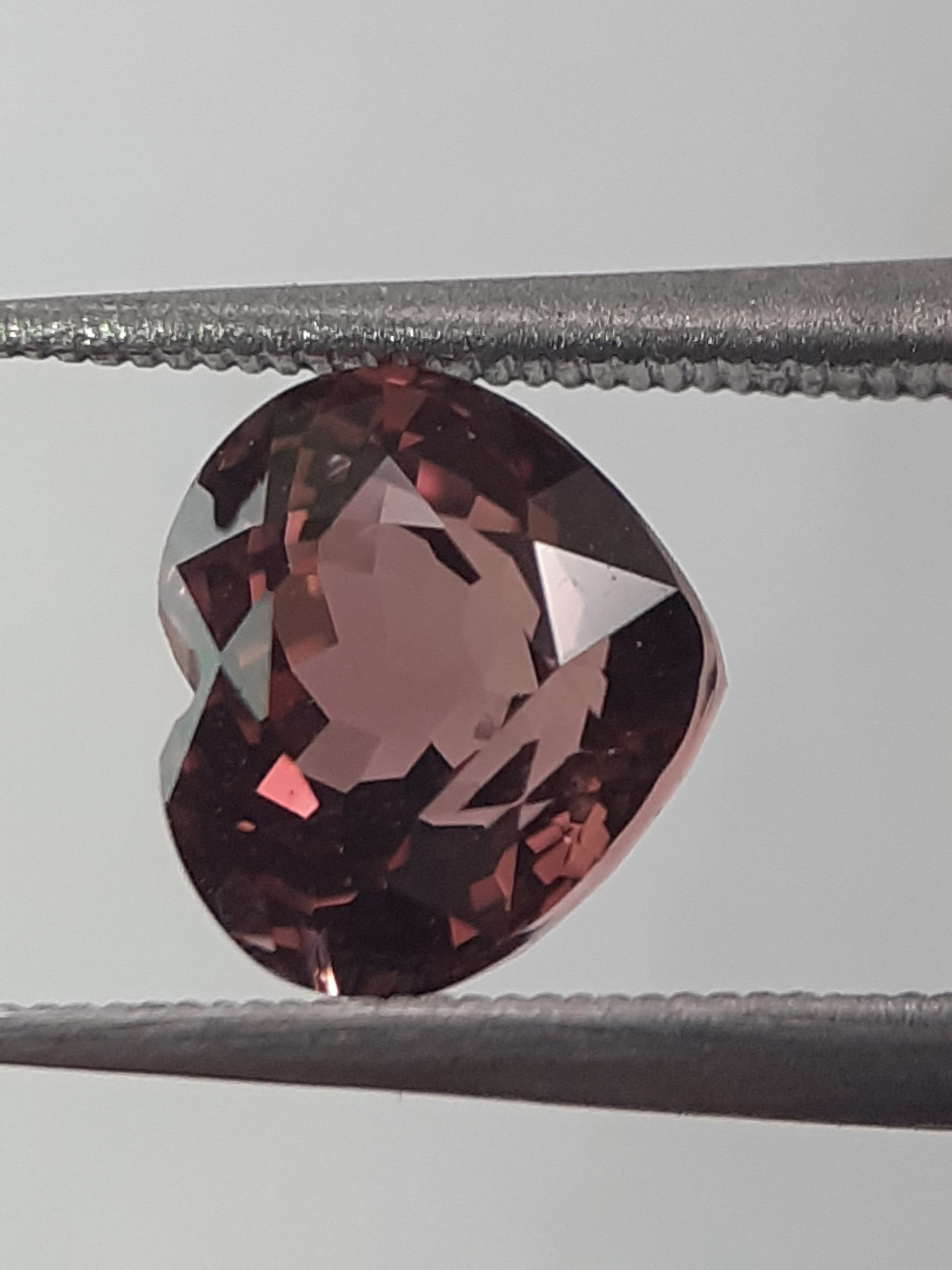 Natural Purplish pink Tourmaline - 1.74 ct - heart - unheated - certified by NGB - Natural Gems Belgium