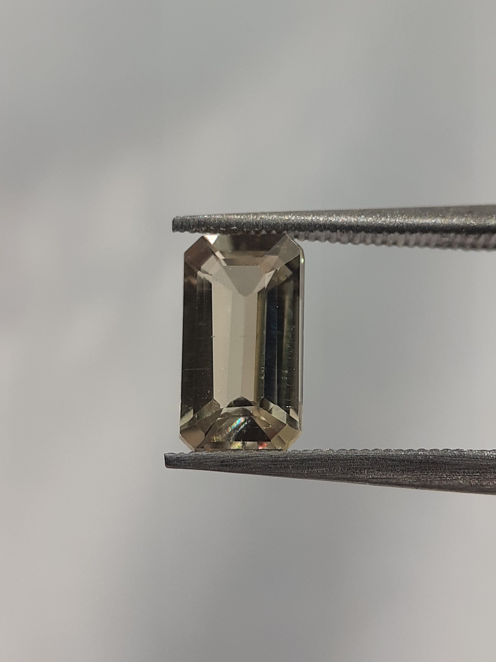 Natural Yellowish green Diaspore - 1.04 ct - Octagon - unheated - certified by NGB - Natural Gems Belgium