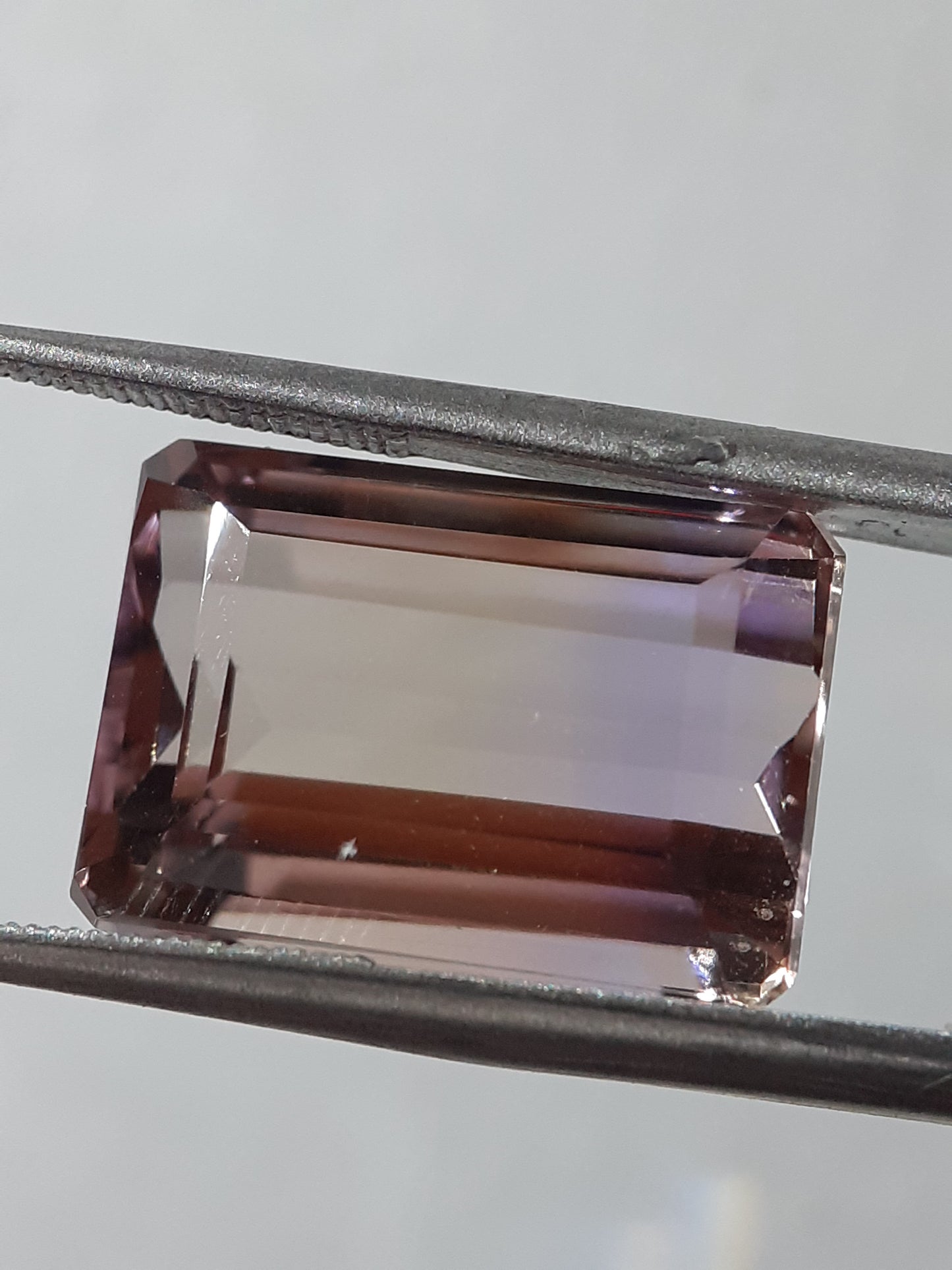 Natural light purple and purplish yellow Ametrine - 9.83 ct - octagon - unheated - Bolivia - certified by NGB - Natural Gems Belgium