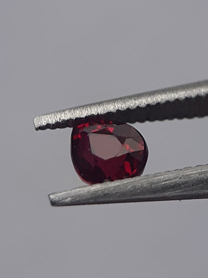 Natural deep red Ruby - 0.20 ct - Pear - unheated - certified by NGB - Natural Gems Belgium