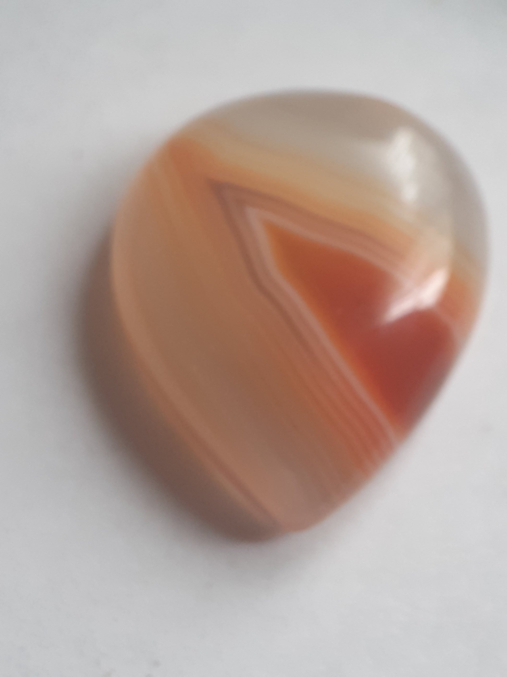 Natural orangy red Lake Superior Agate - 28.62 ct - Pear Cabochon - unheated - certified by NGB - Natural Gems Belgium