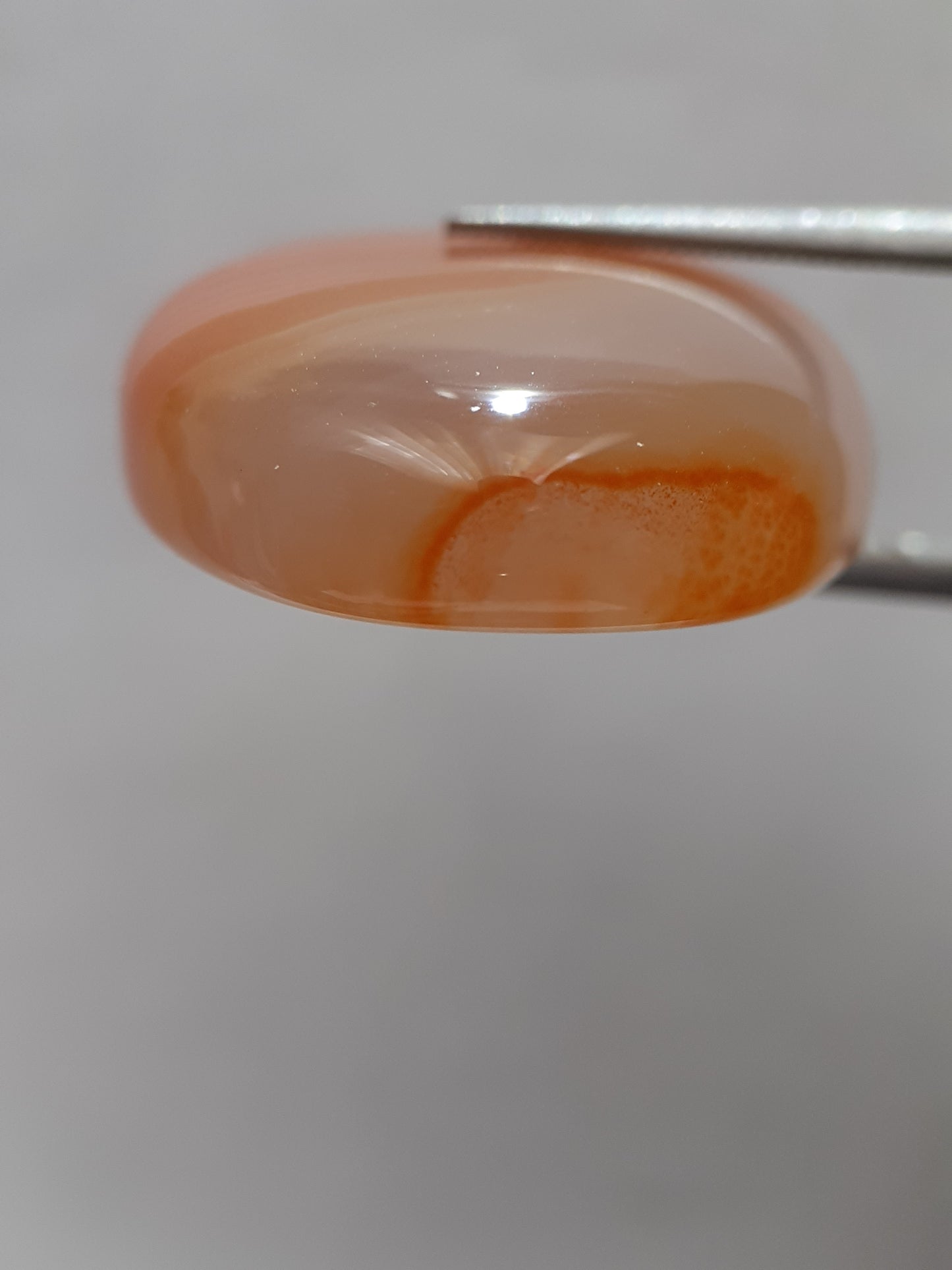 Natural orangy red Lake Superior Agate - 37.78 ct - oval Cabochon - unheated - certified by NGB - Natural Gems Belgium