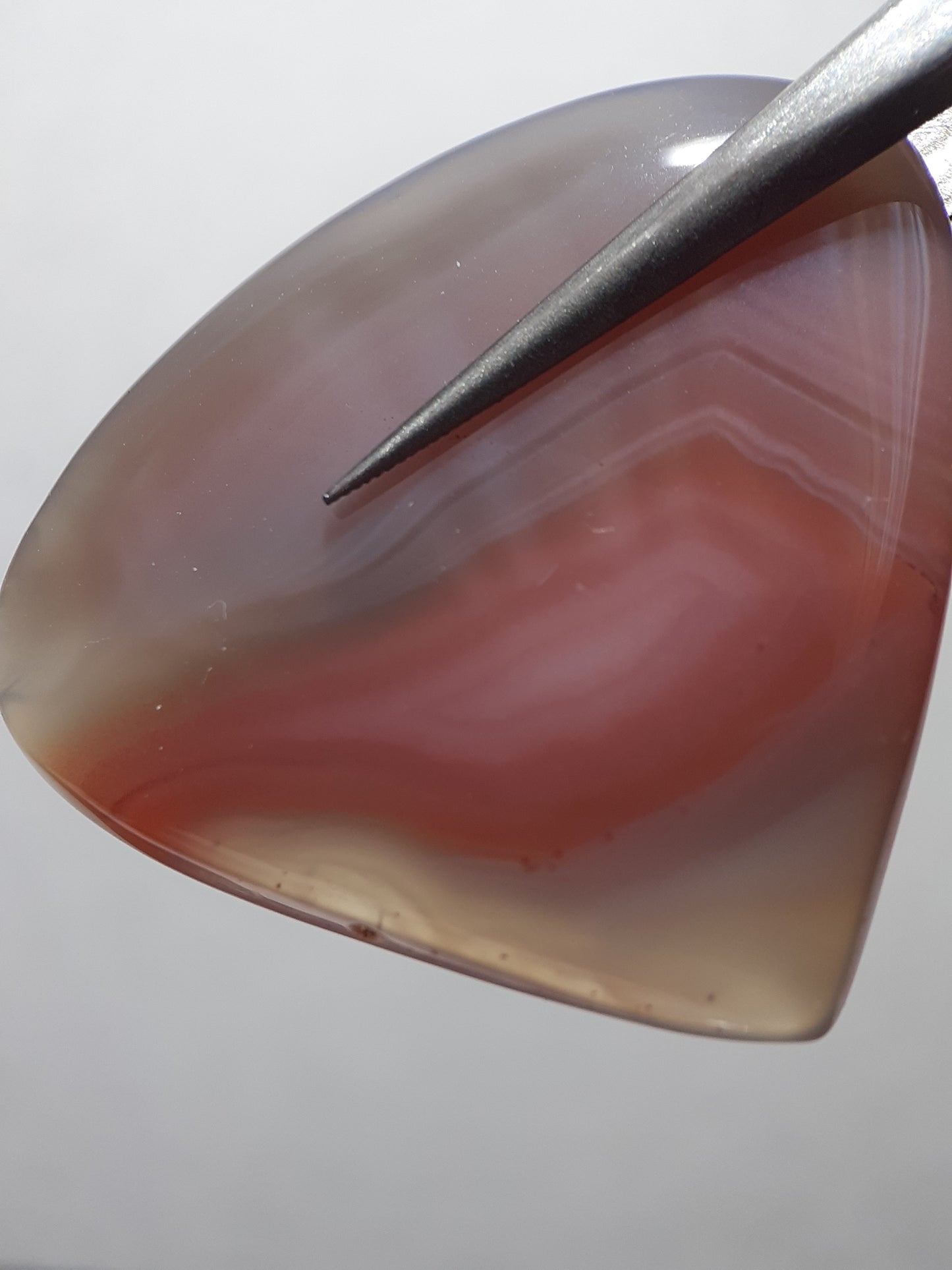 Natural red purplish grey Botswana Agate - 42.20 ct - pear Cabochon - unique colors - certified by NGB - Natural Gems Belgium